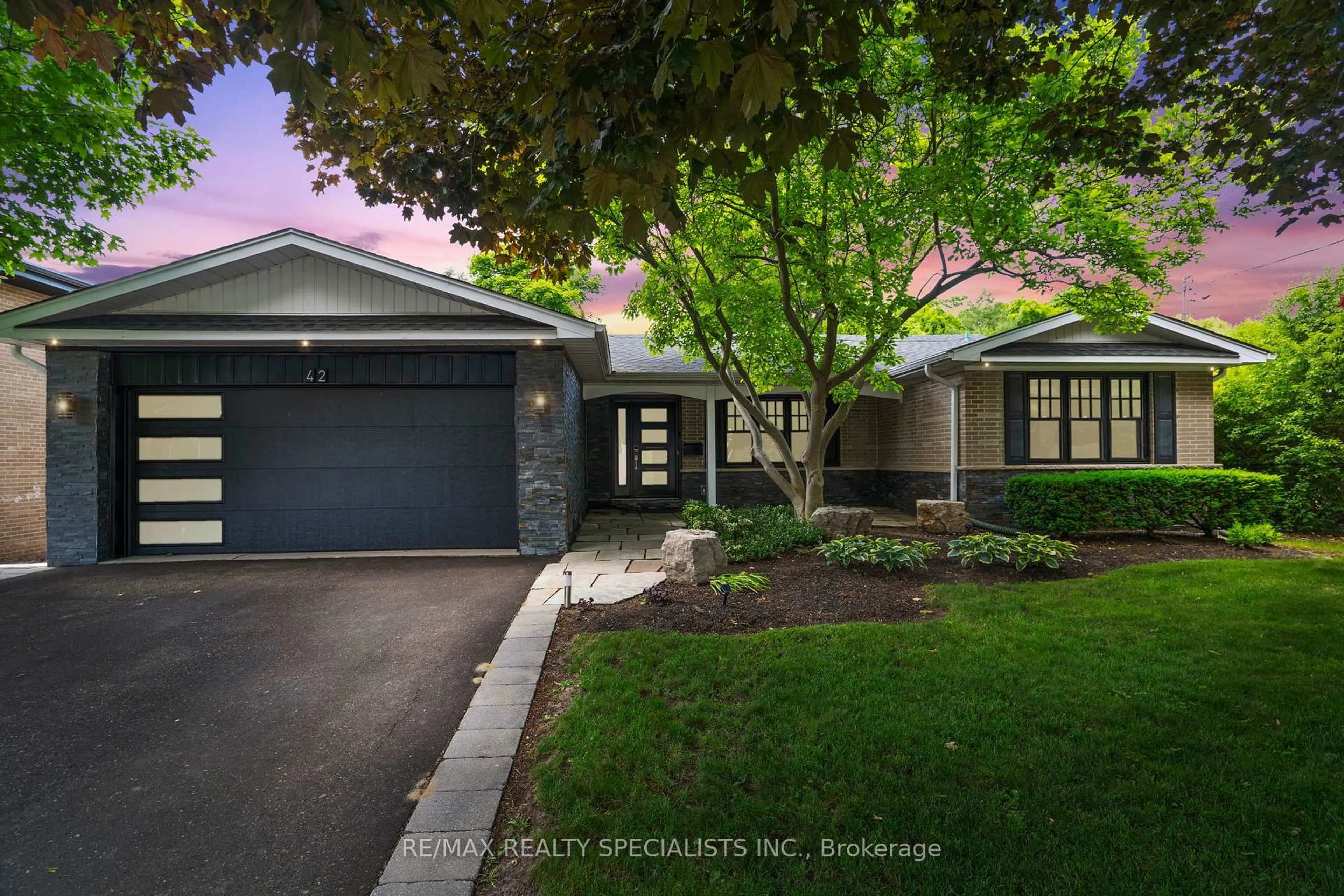 Home with brick exterior material, street for 42 Heathview Ave, Toronto Ontario M2K 2C1