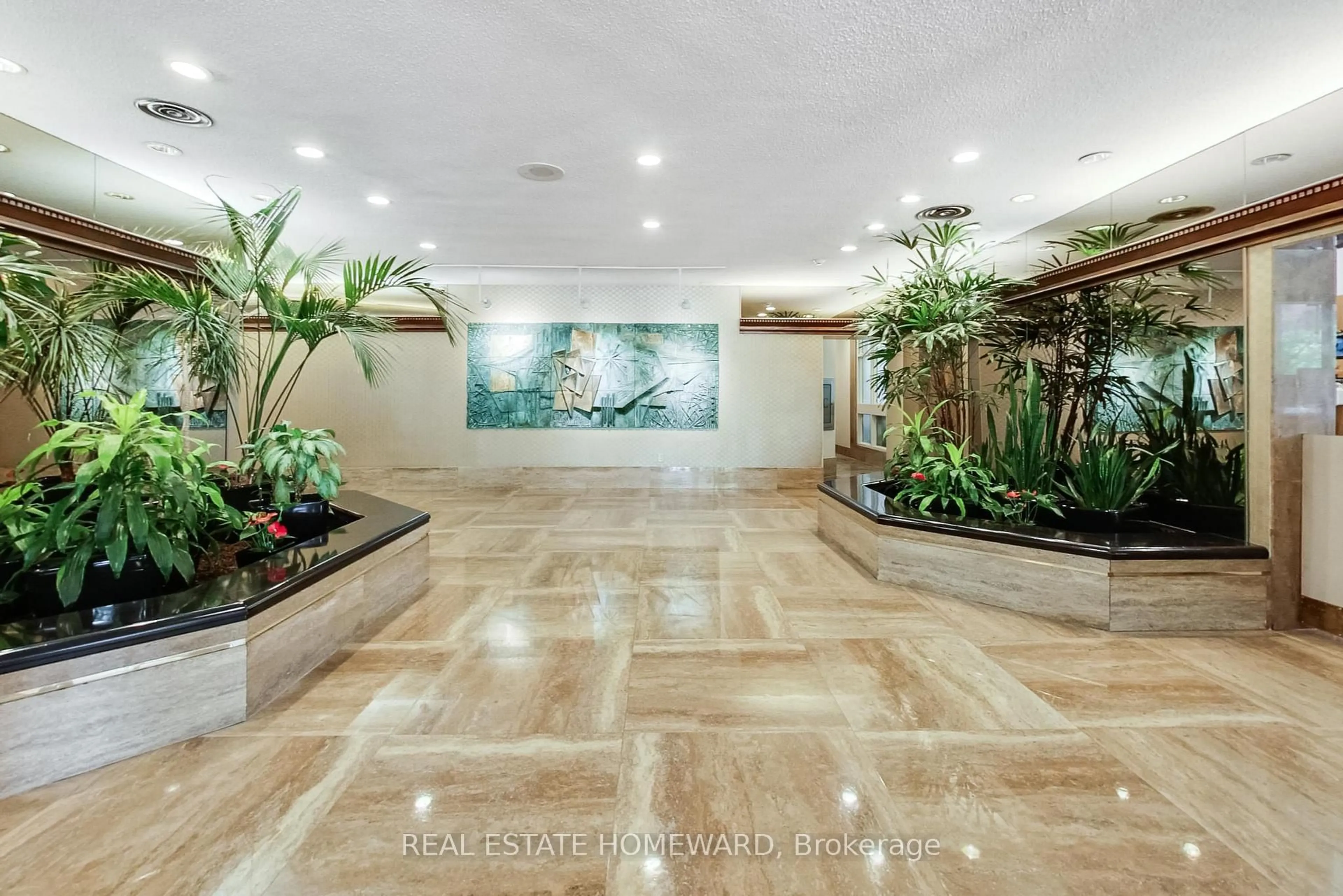 Lobby for 130 Carlton St ##1405, Toronto Ontario M5A 4K3