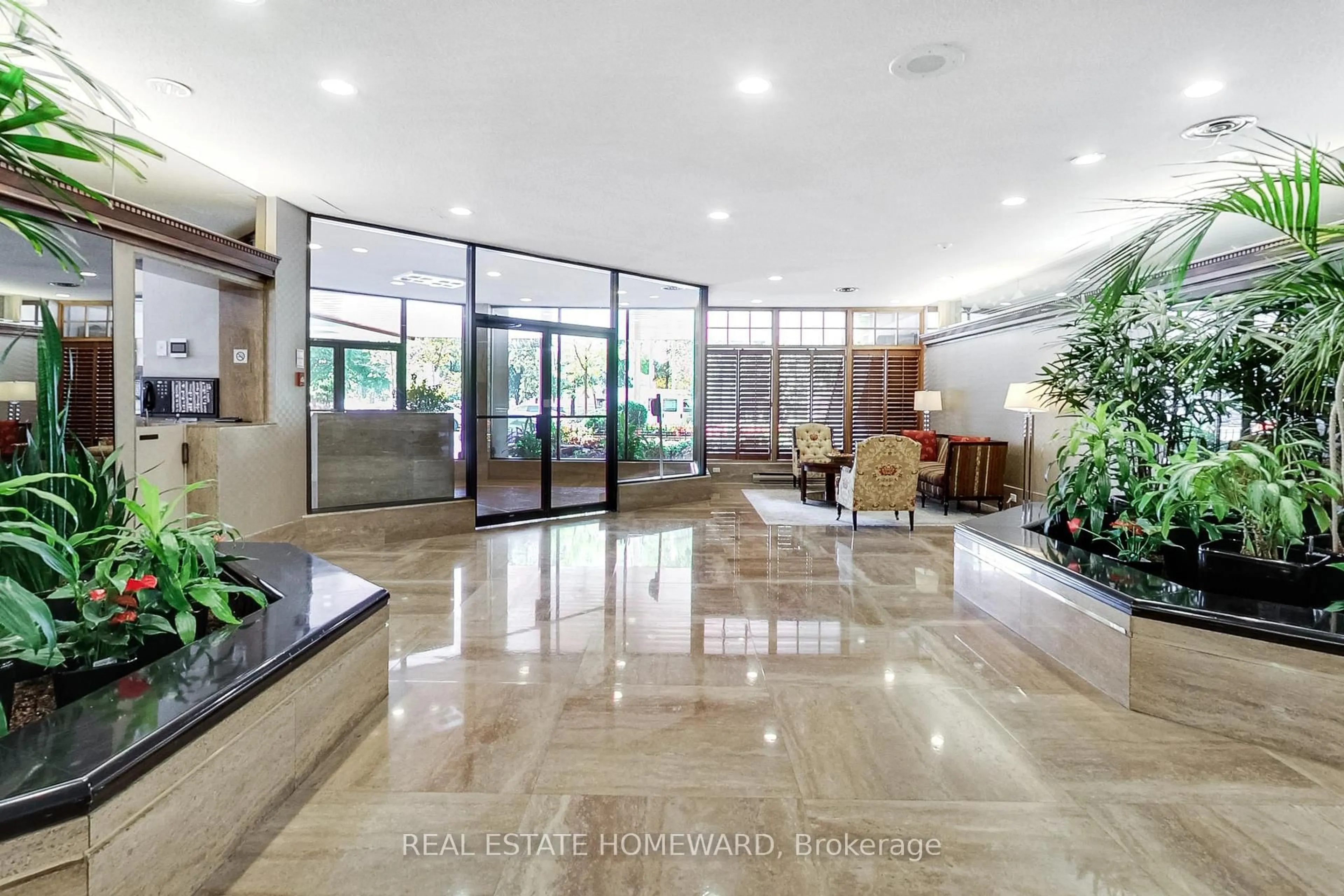 Lobby for 130 Carlton St ##1405, Toronto Ontario M5A 4K3