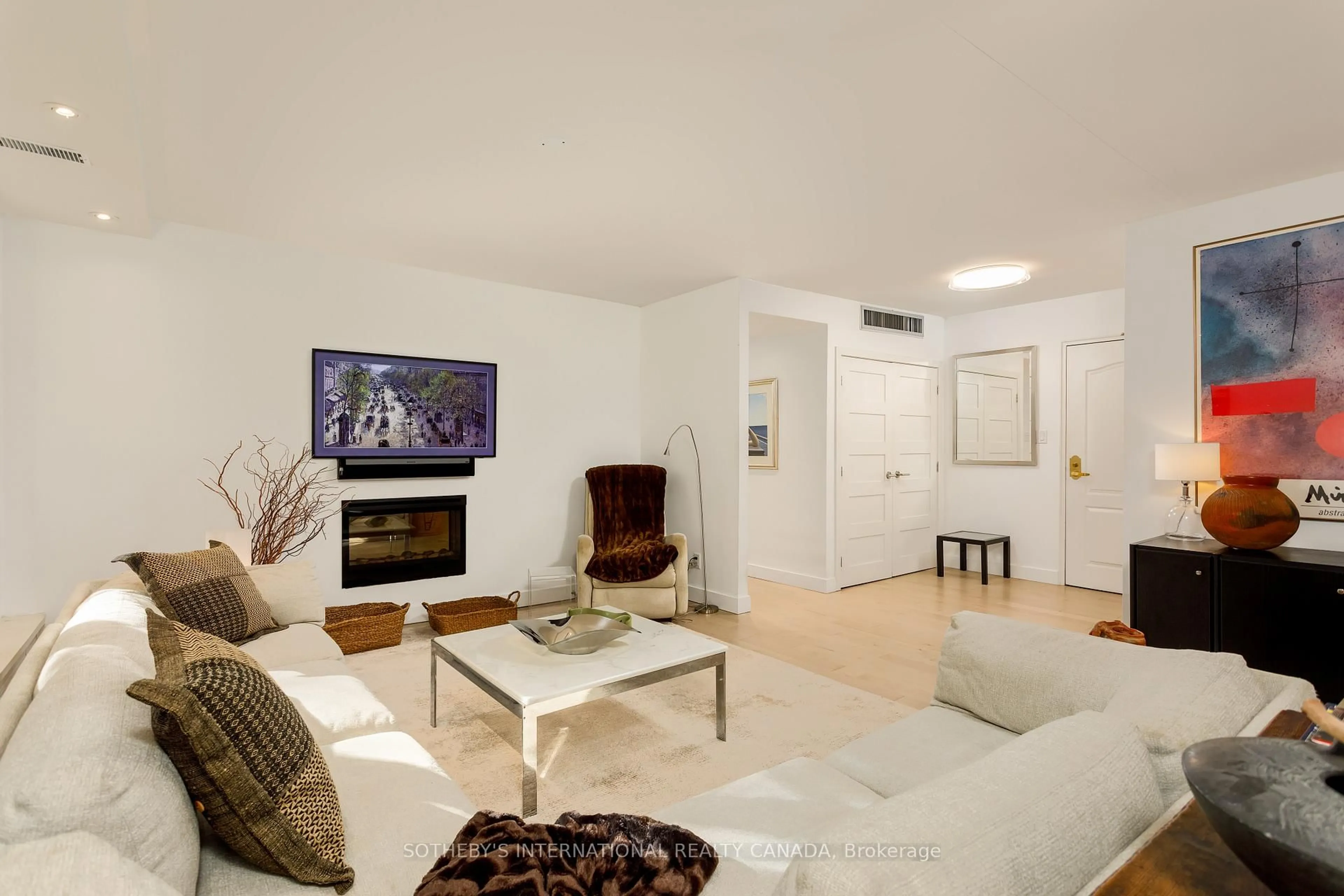 Living room with furniture, unknown for 21 Dale Ave #506, Toronto Ontario M4W 1K3