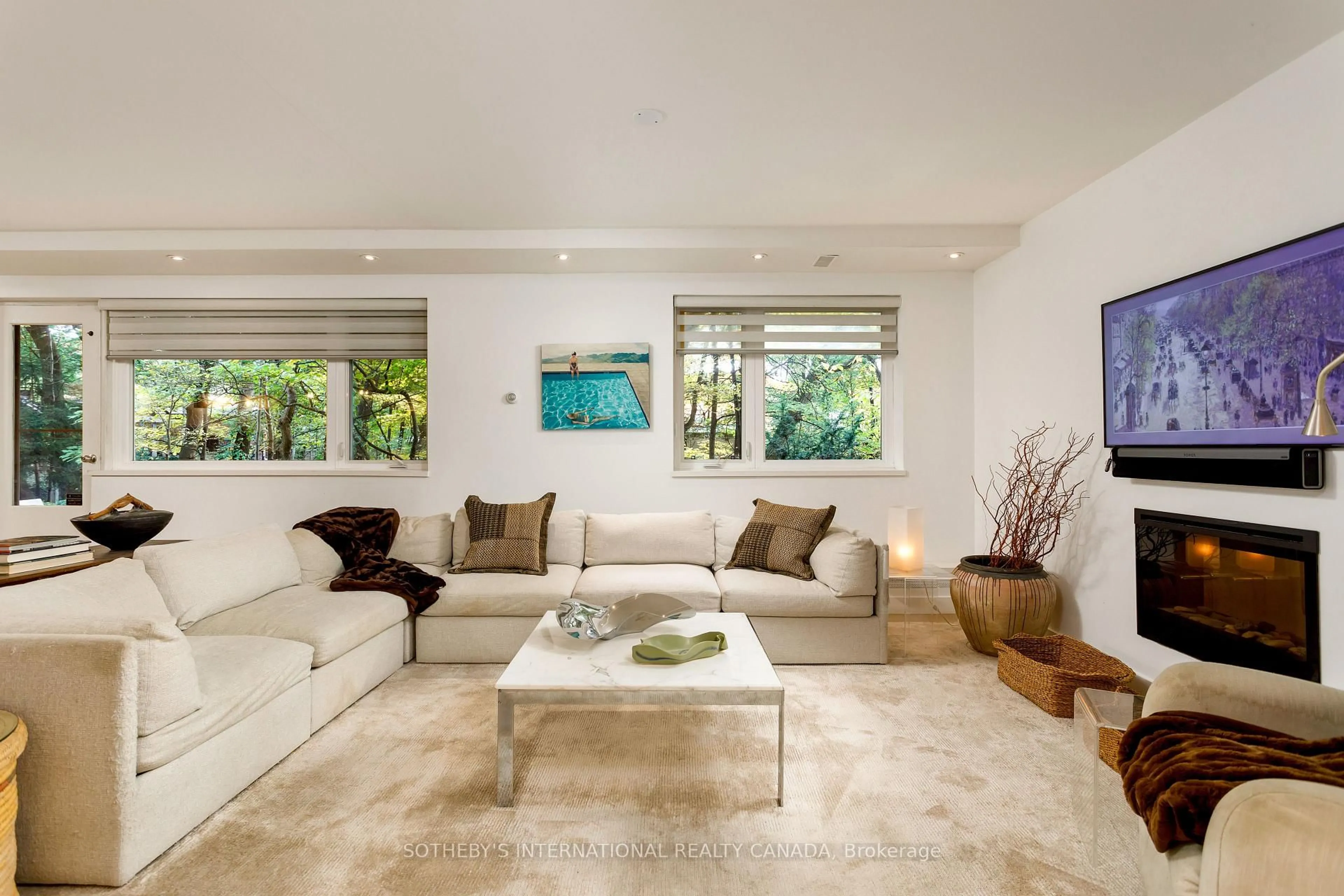 Living room with furniture, ceramic/tile floor for 21 Dale Ave #506, Toronto Ontario M4W 1K3