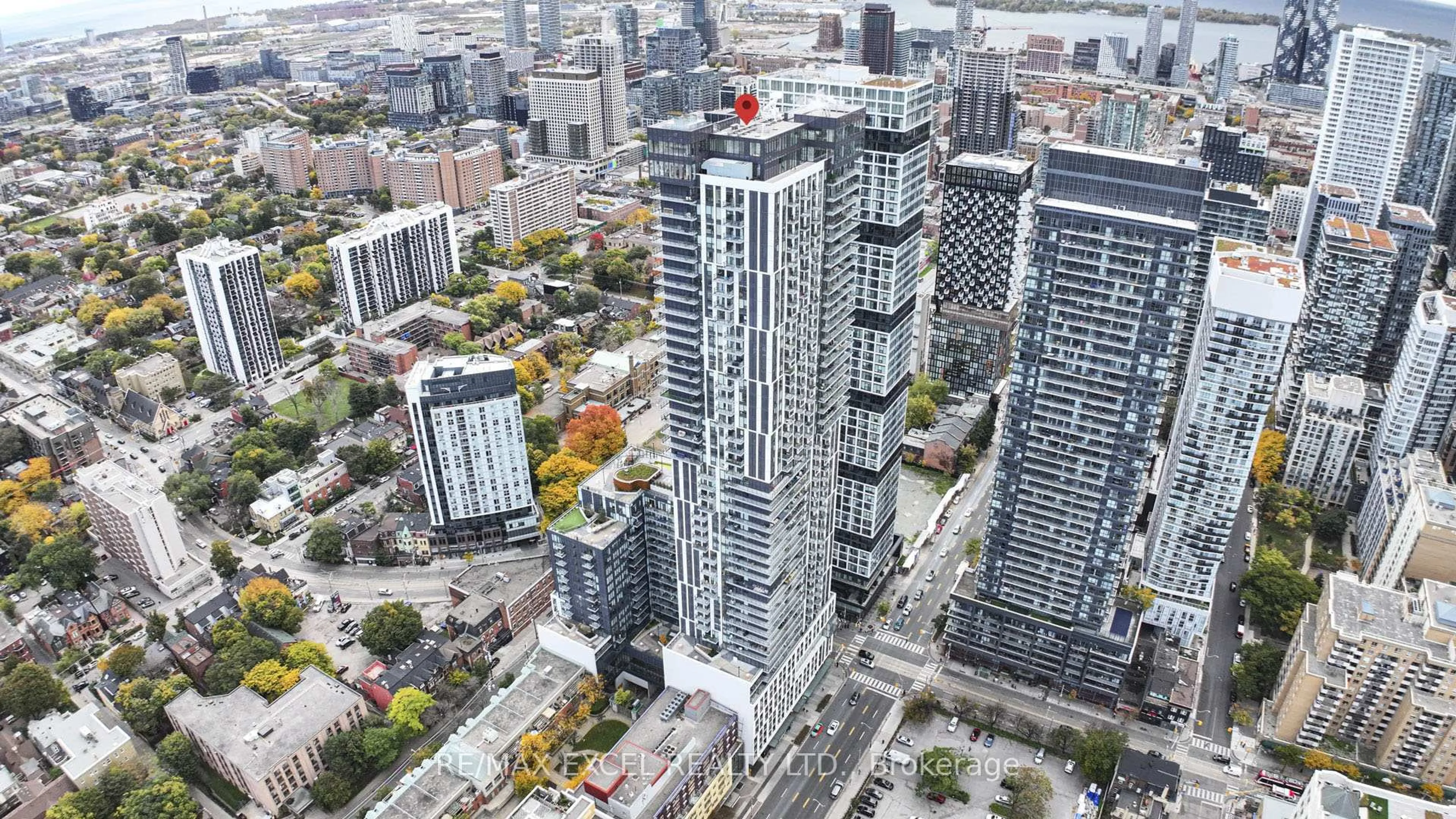 A pic from outside/outdoor area/front of a property/back of a property/a pic from drone, city buildings view from balcony for 251 Javis St St #740, Toronto Ontario M5B 0C3