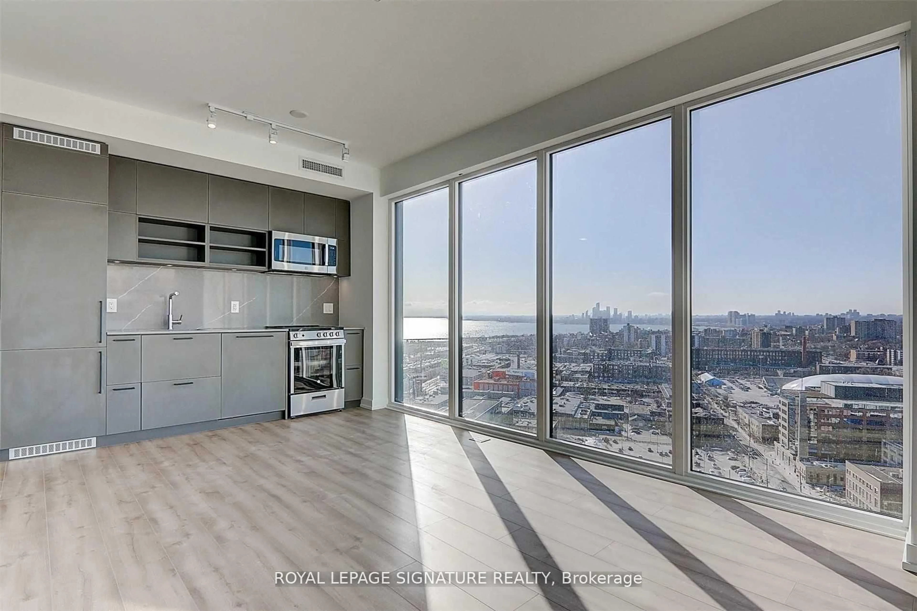 Open concept kitchen, unknown for 135 East Liberty St #1005, Toronto Ontario M6K 0G7