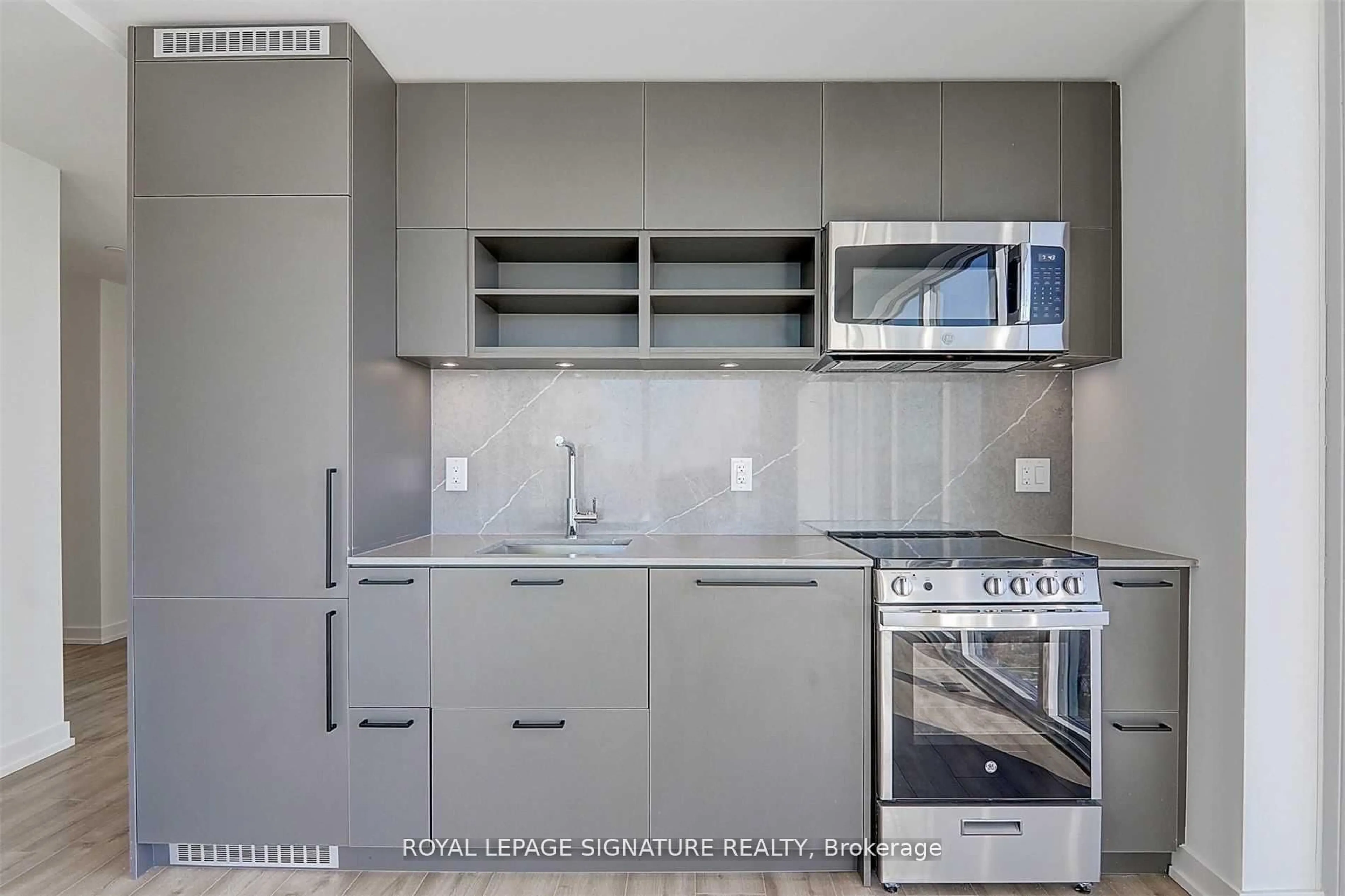 Standard kitchen, unknown for 135 East Liberty St #1005, Toronto Ontario M6K 0G7
