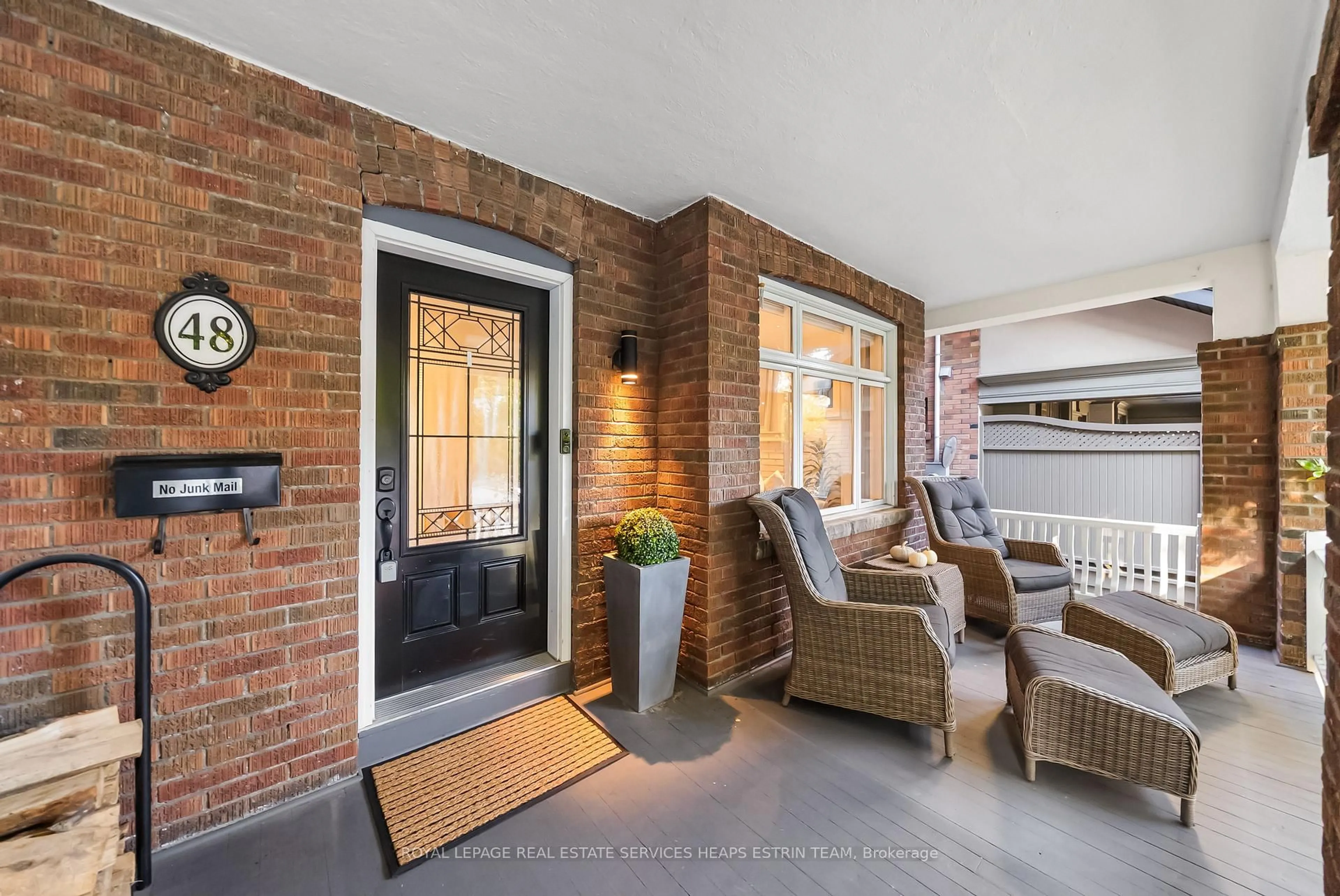 Indoor entryway for 48 Manor Rd, Toronto Ontario M5P 1E7