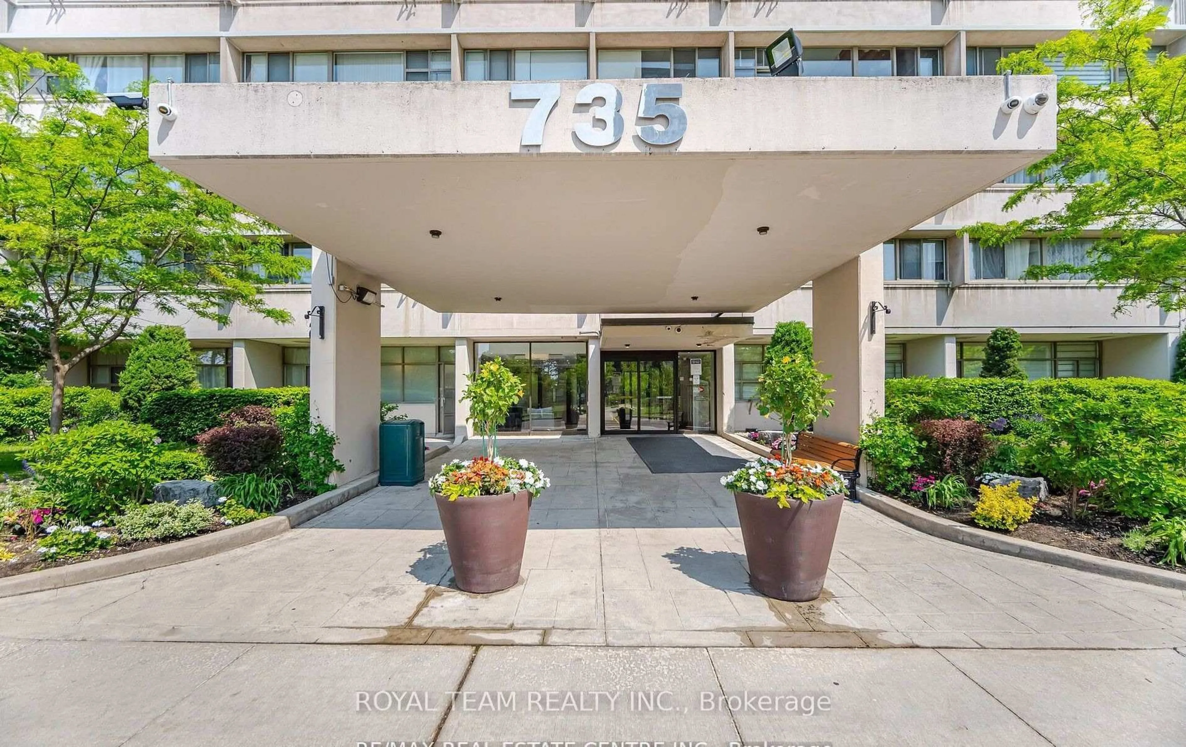 Unknown for 735 Don Mills Rd #201, Toronto Ontario M3C 1S9