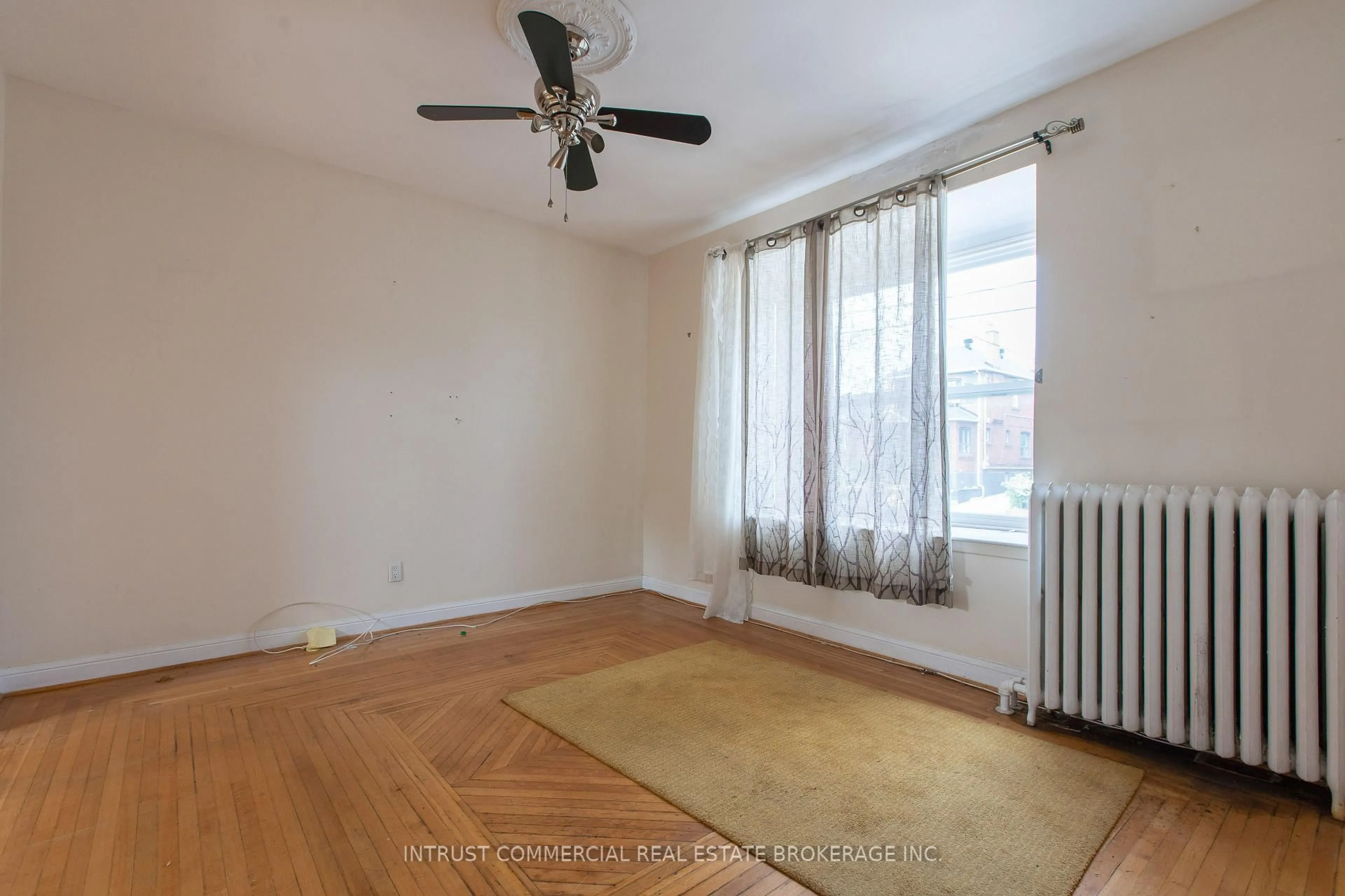 A pic of a room for 464 Oakwood Ave, Toronto Ontario M6E 2W6