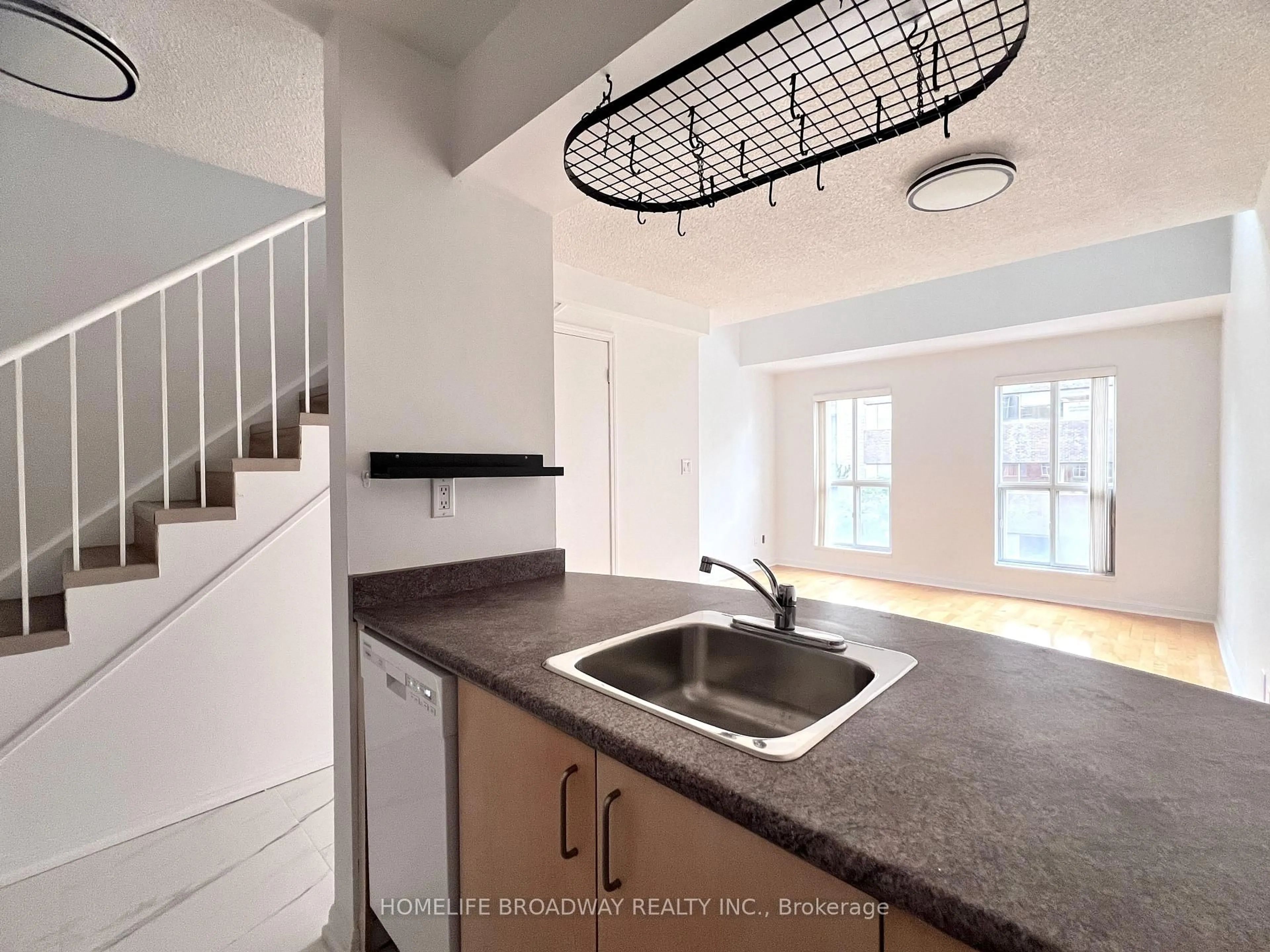 Standard kitchen, unknown for 119 Merton St #406, Toronto Ontario M4S 3G5