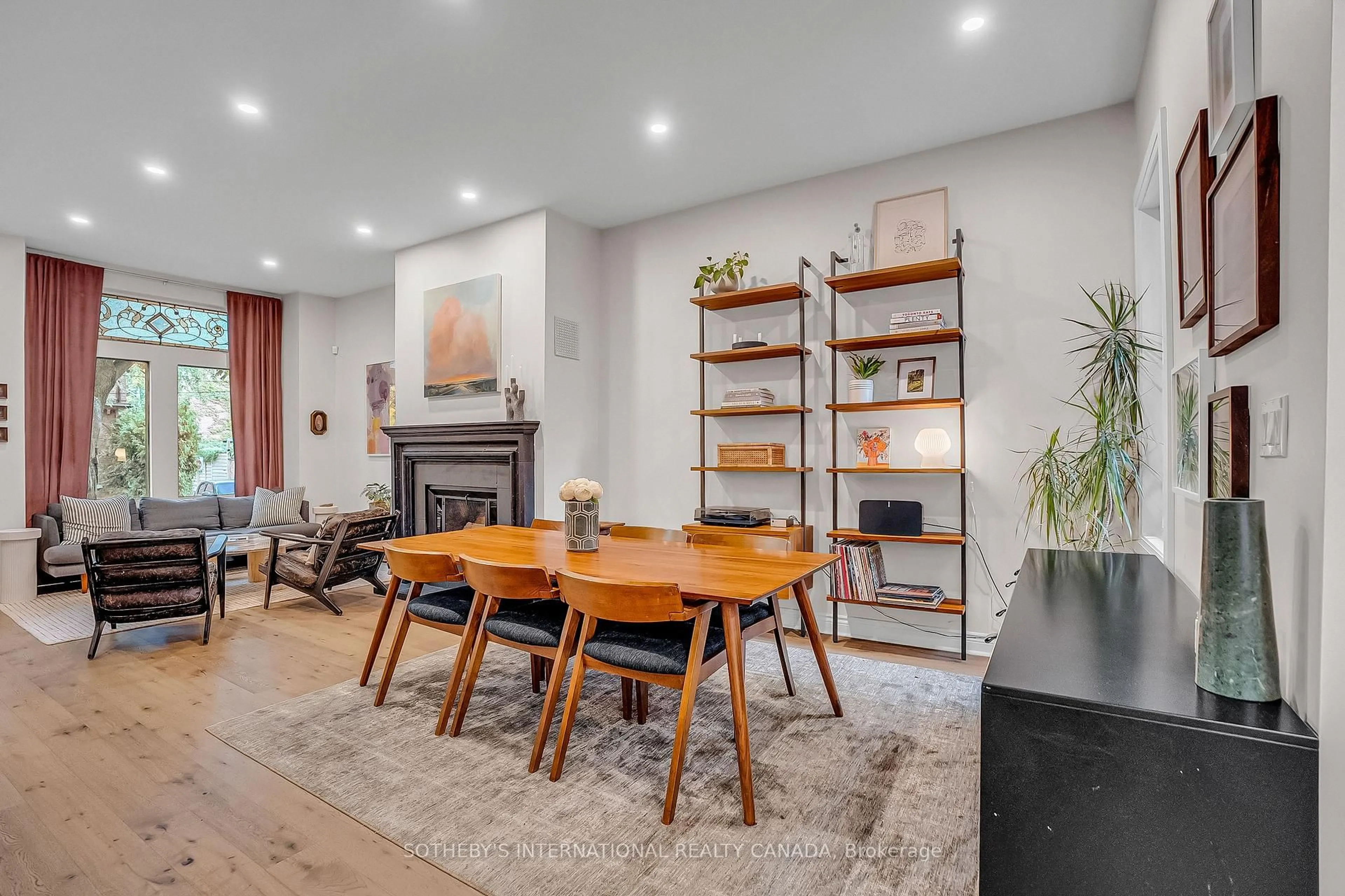 Unknown for 106 Sumach St, Toronto Ontario M5A 3J9