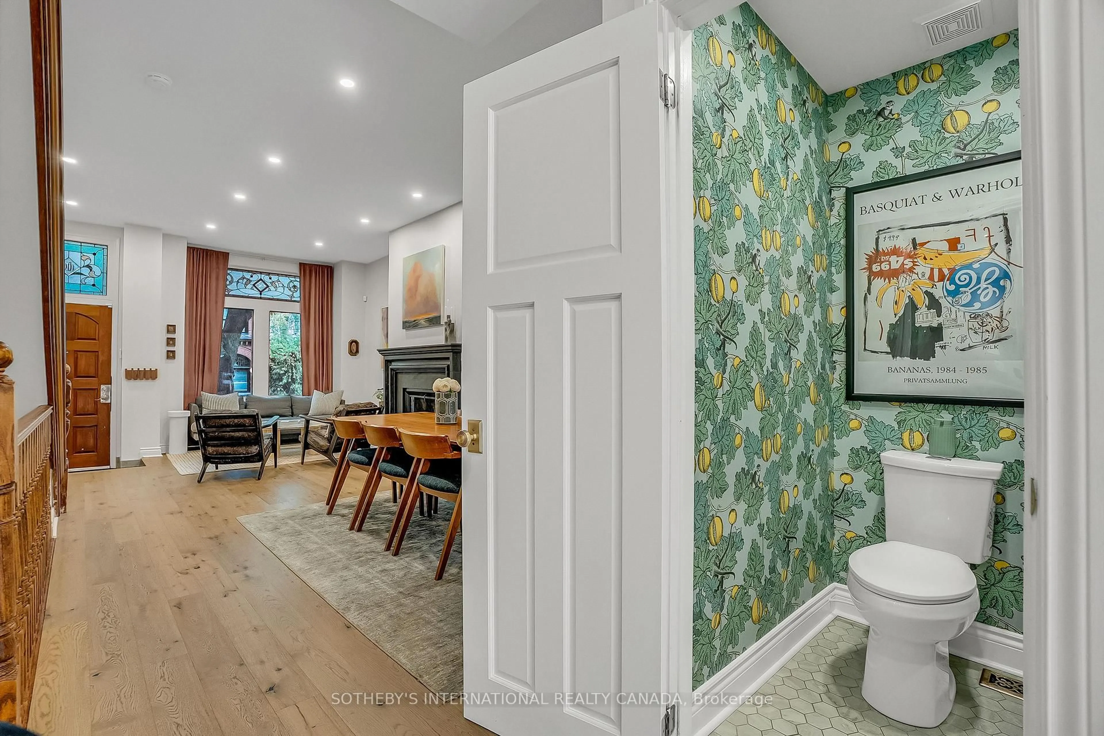 Unknown for 106 Sumach St, Toronto Ontario M5A 3J9