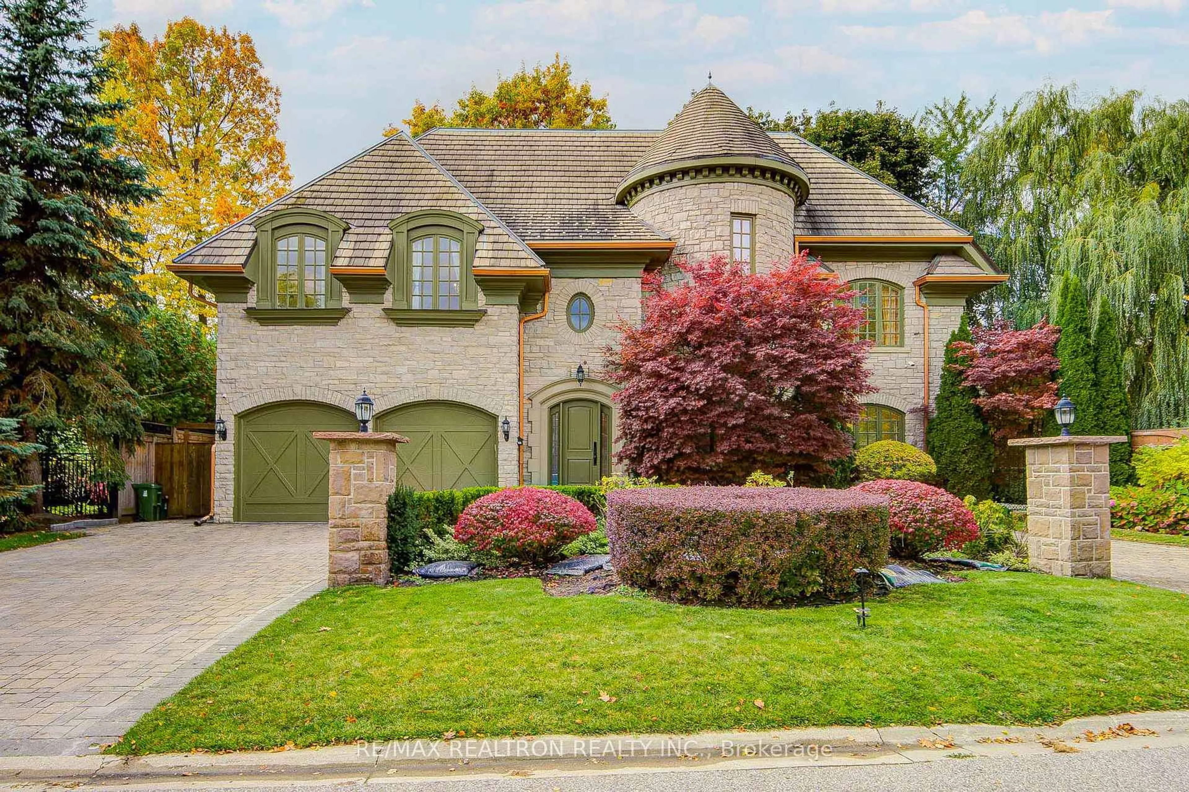 Home with brick exterior material, street for 7 Legacy Crt, Toronto Ontario M2L 2Y7