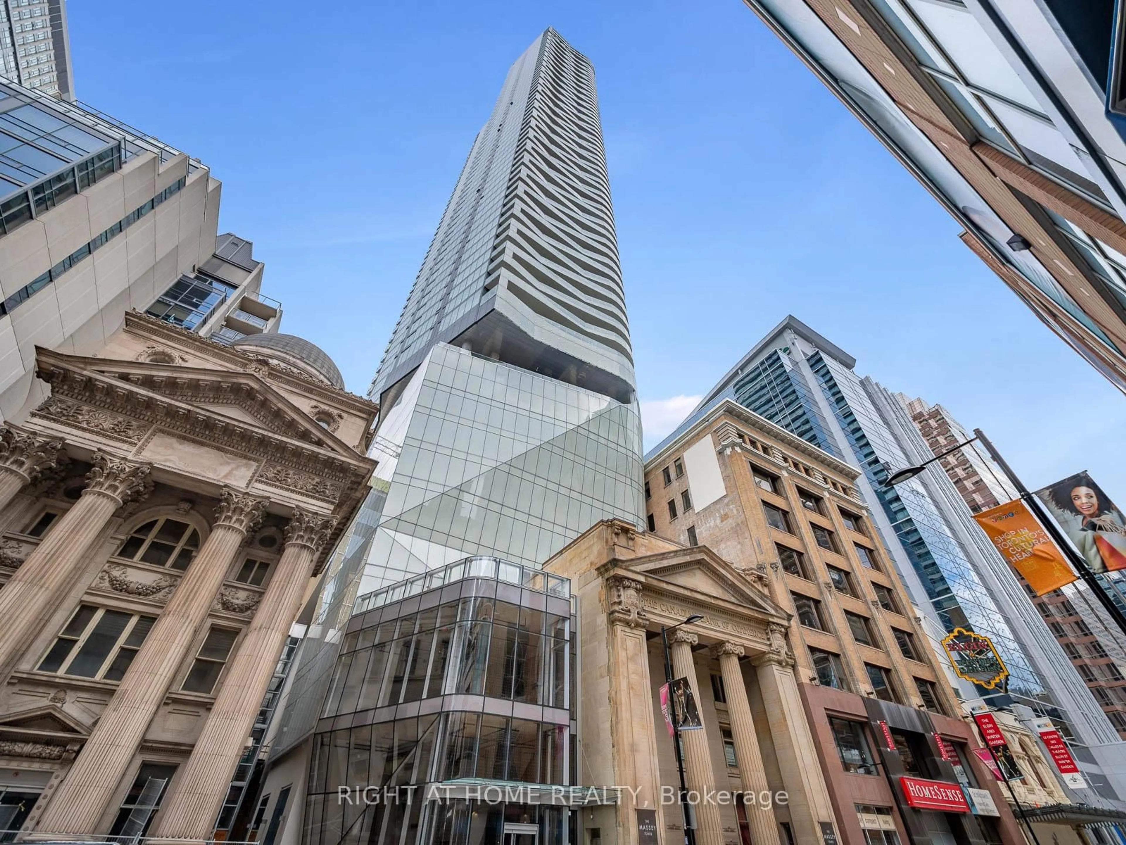 Unknown for 197 Yonge St #5607, Toronto Ontario M5B 0C1