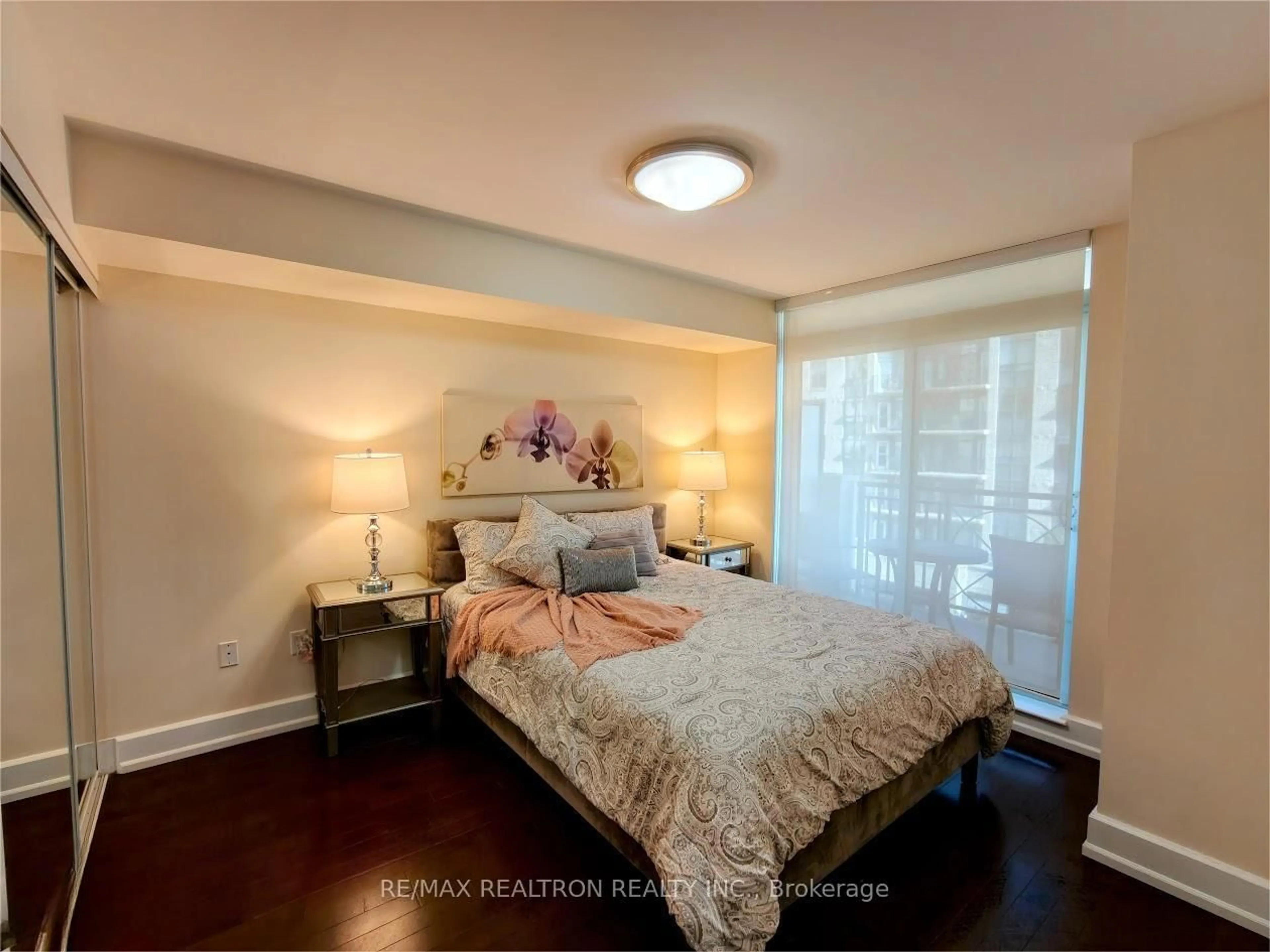 Bedroom with bed, wood/laminate floor for 650 Sheppard Ave #412, Toronto Ontario M2K 3E4