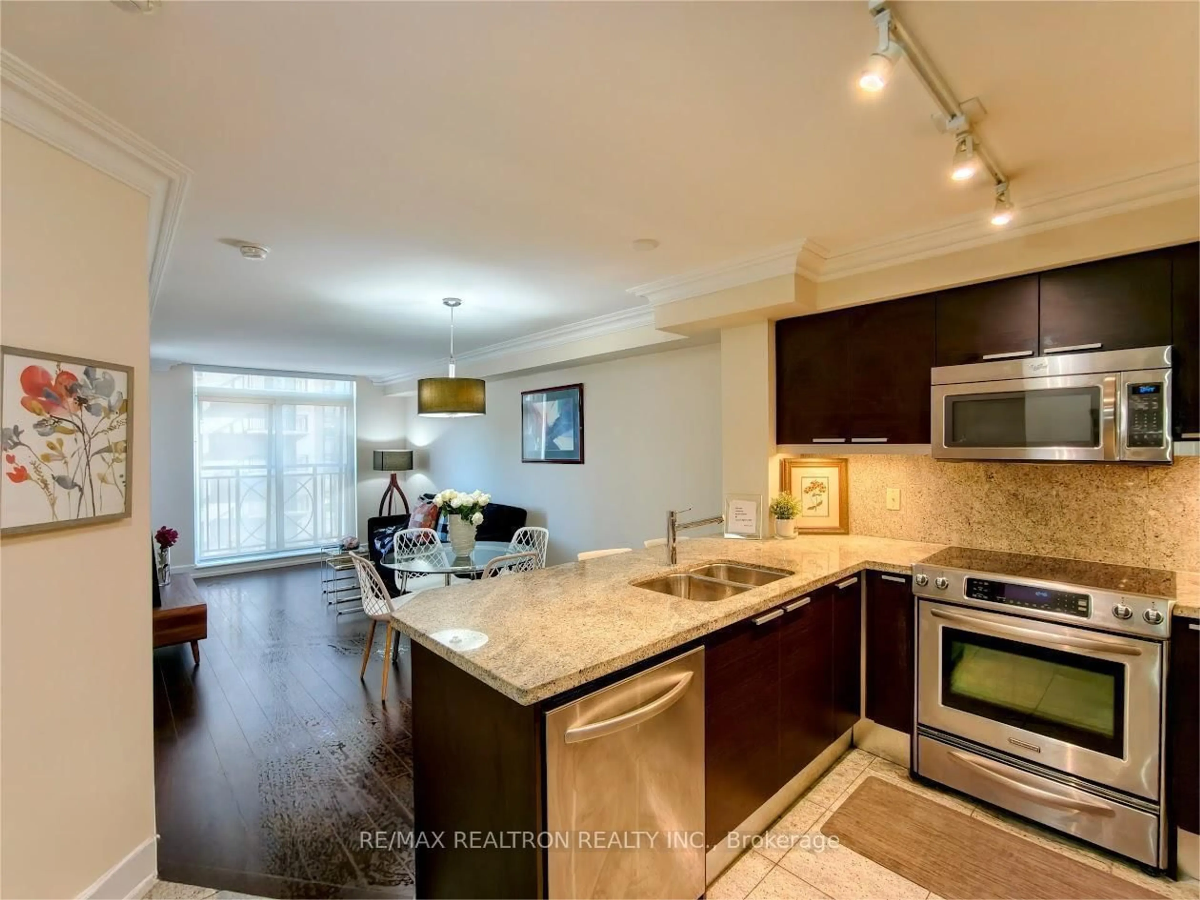 Open concept kitchen, unknown for 650 Sheppard Ave #412, Toronto Ontario M2K 3E4