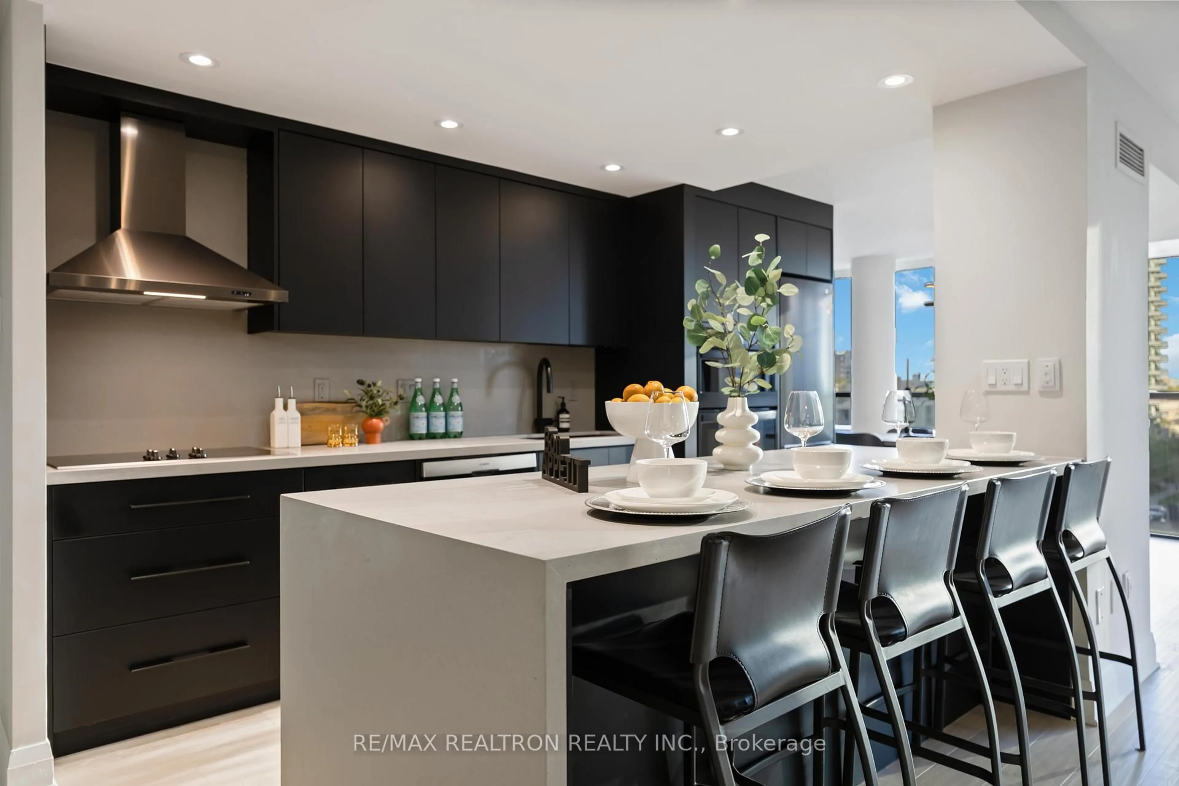 Contemporary kitchen, ceramic/tile floor for 5460 Yonge St #605, Toronto Ontario M2N 6K7