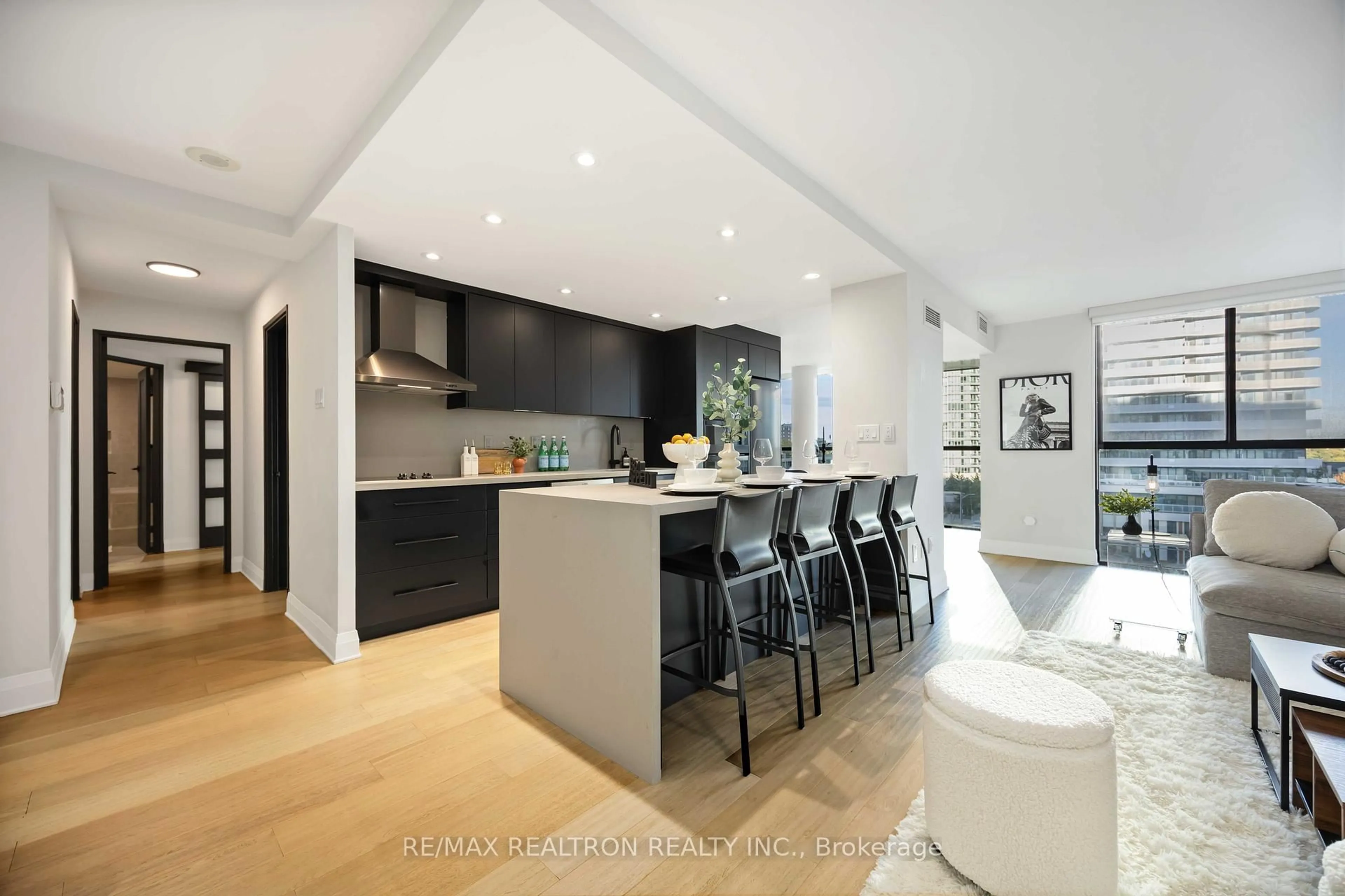 Contemporary kitchen, unknown for 5460 Yonge St #605, Toronto Ontario M2N 6K7