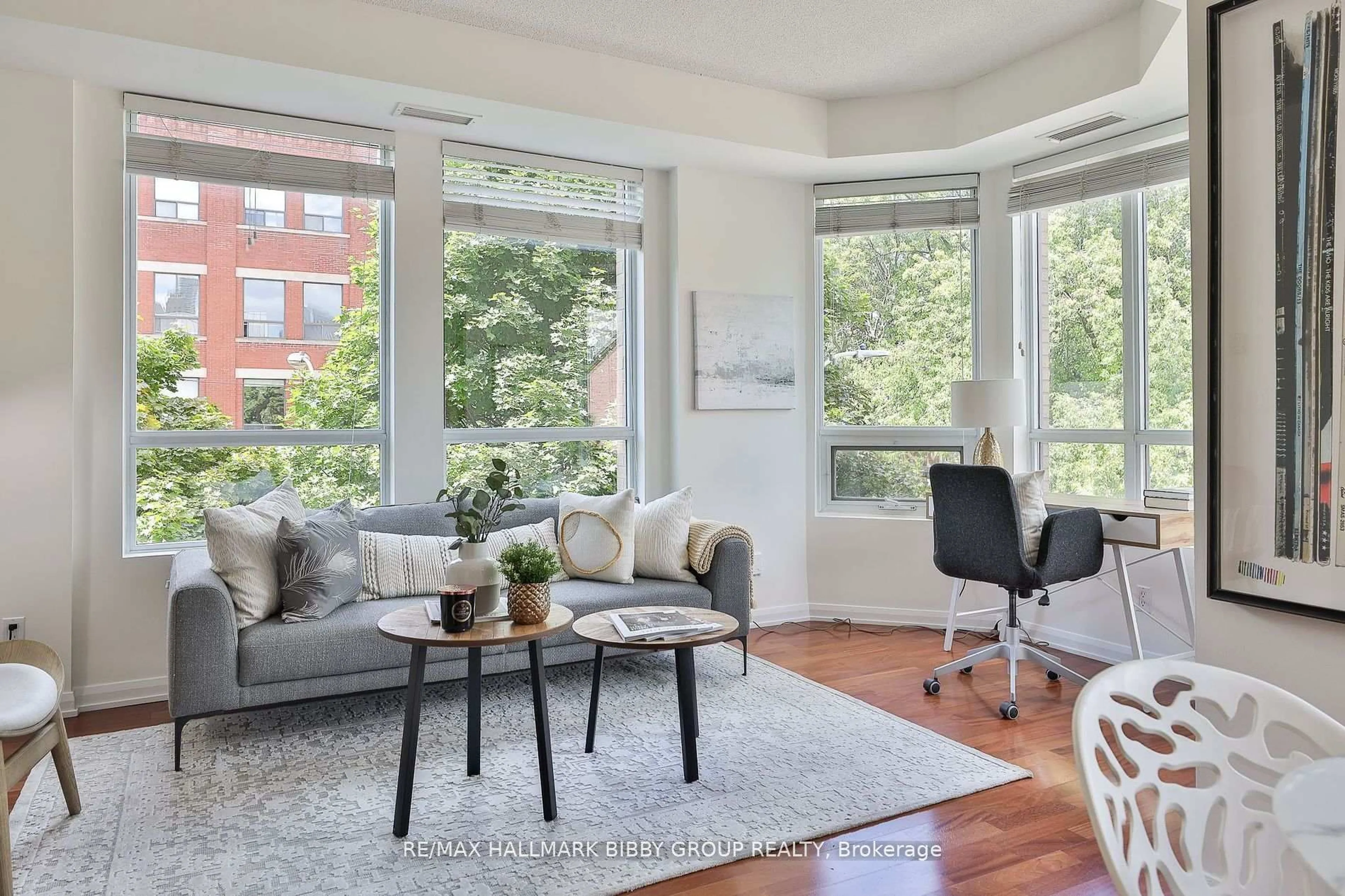 Living room with furniture, unknown for 25 Soho St #P302, Toronto Ontario M5T 3L8