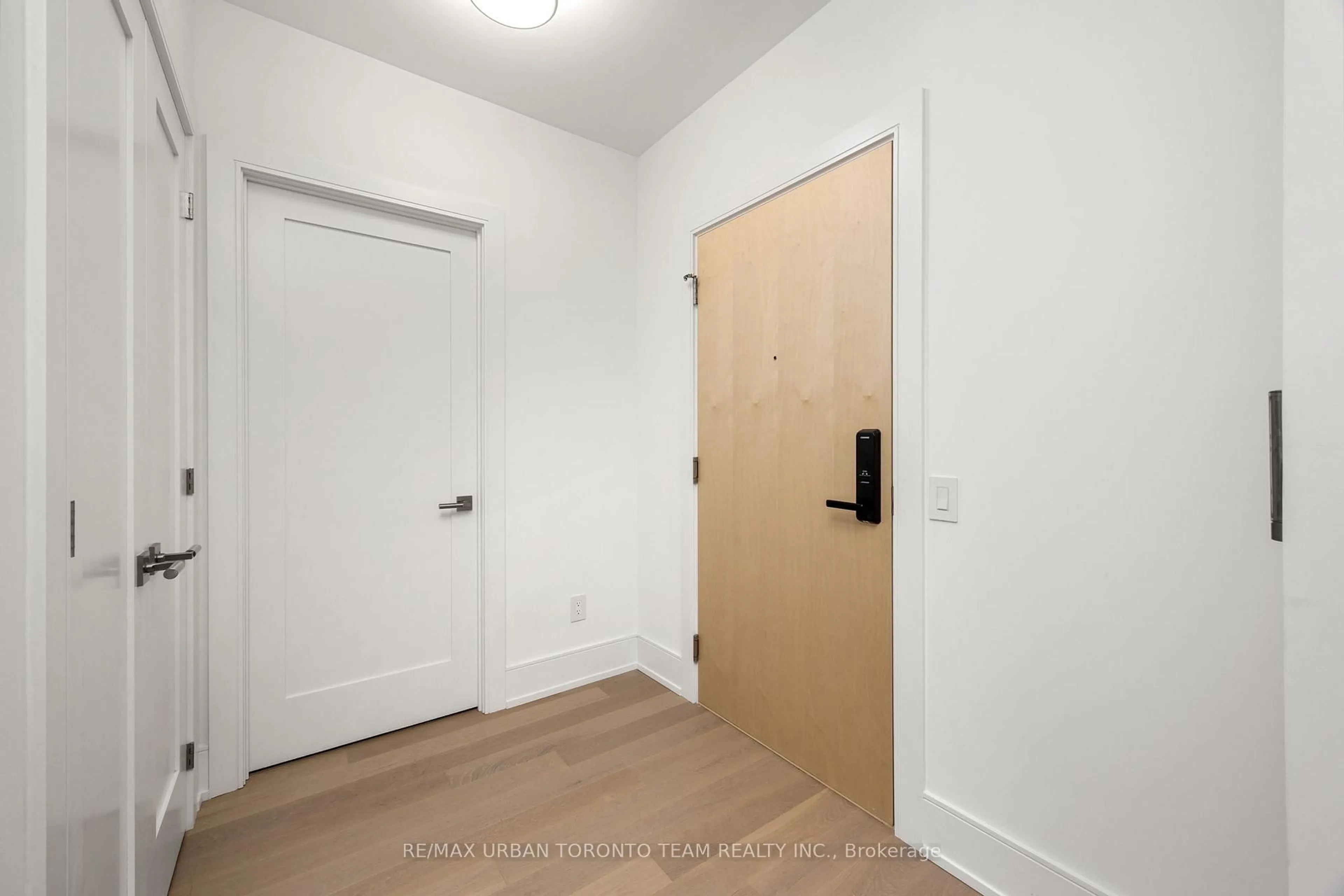 Unknown for 155 Merchants' Wharf #415, Toronto Ontario M5A 0Y4