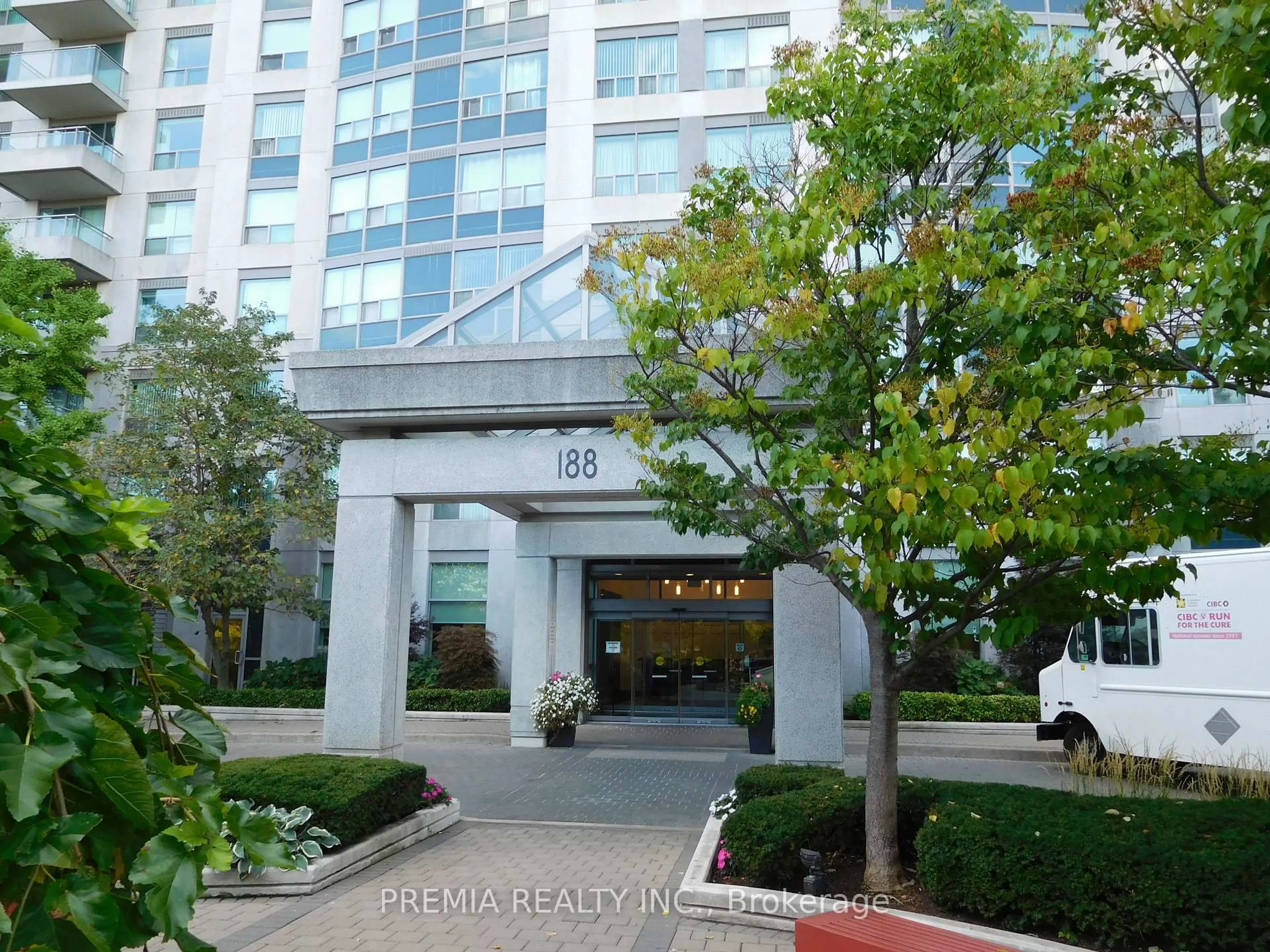 Indoor foyer for 188 Doris Ave #2106, Toronto Ontario M2N 6Z5