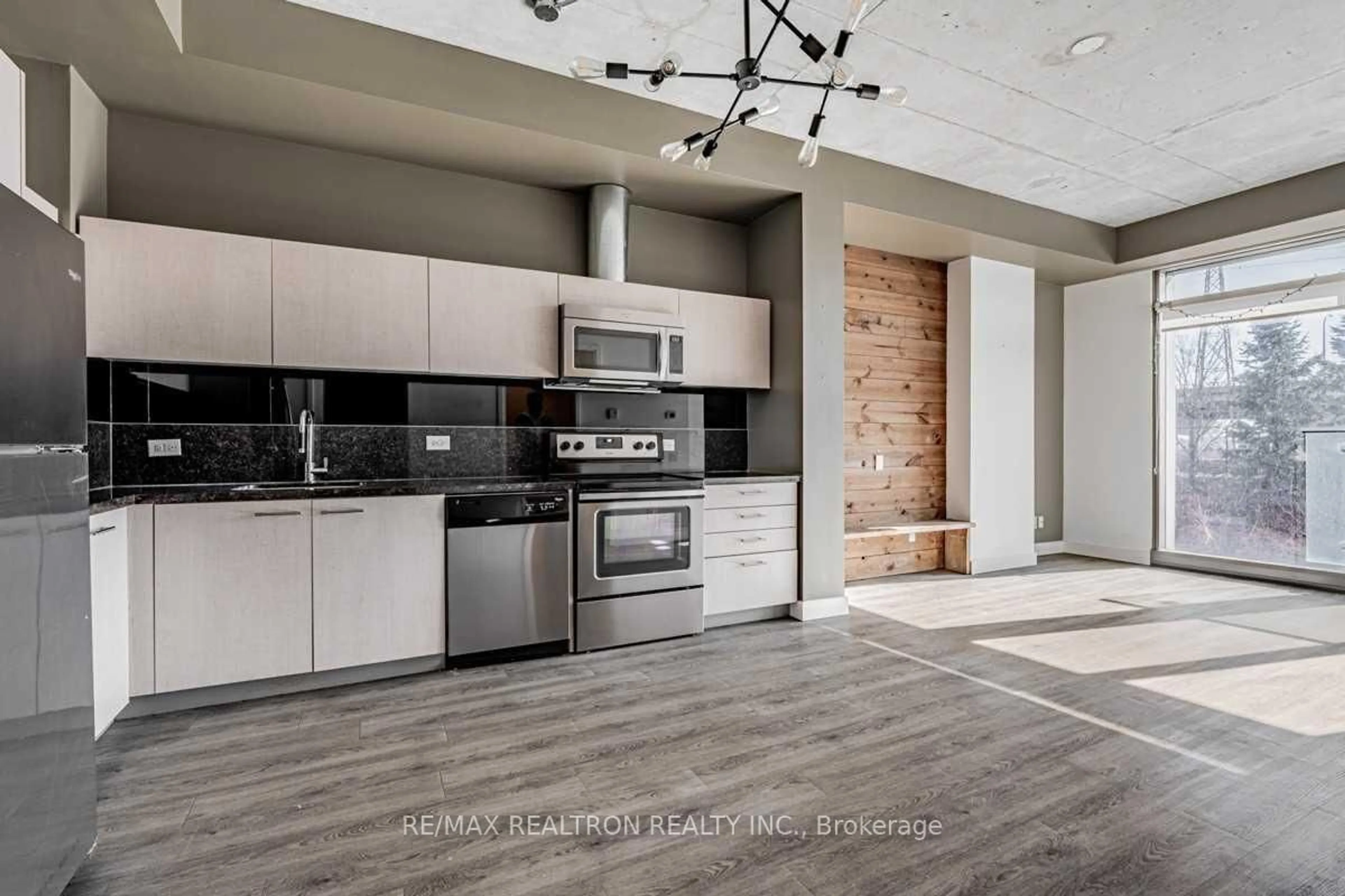 Open concept kitchen, ceramic/tile floor for 70 Distillery Lane #217, Toronto Ontario L4H 0X3