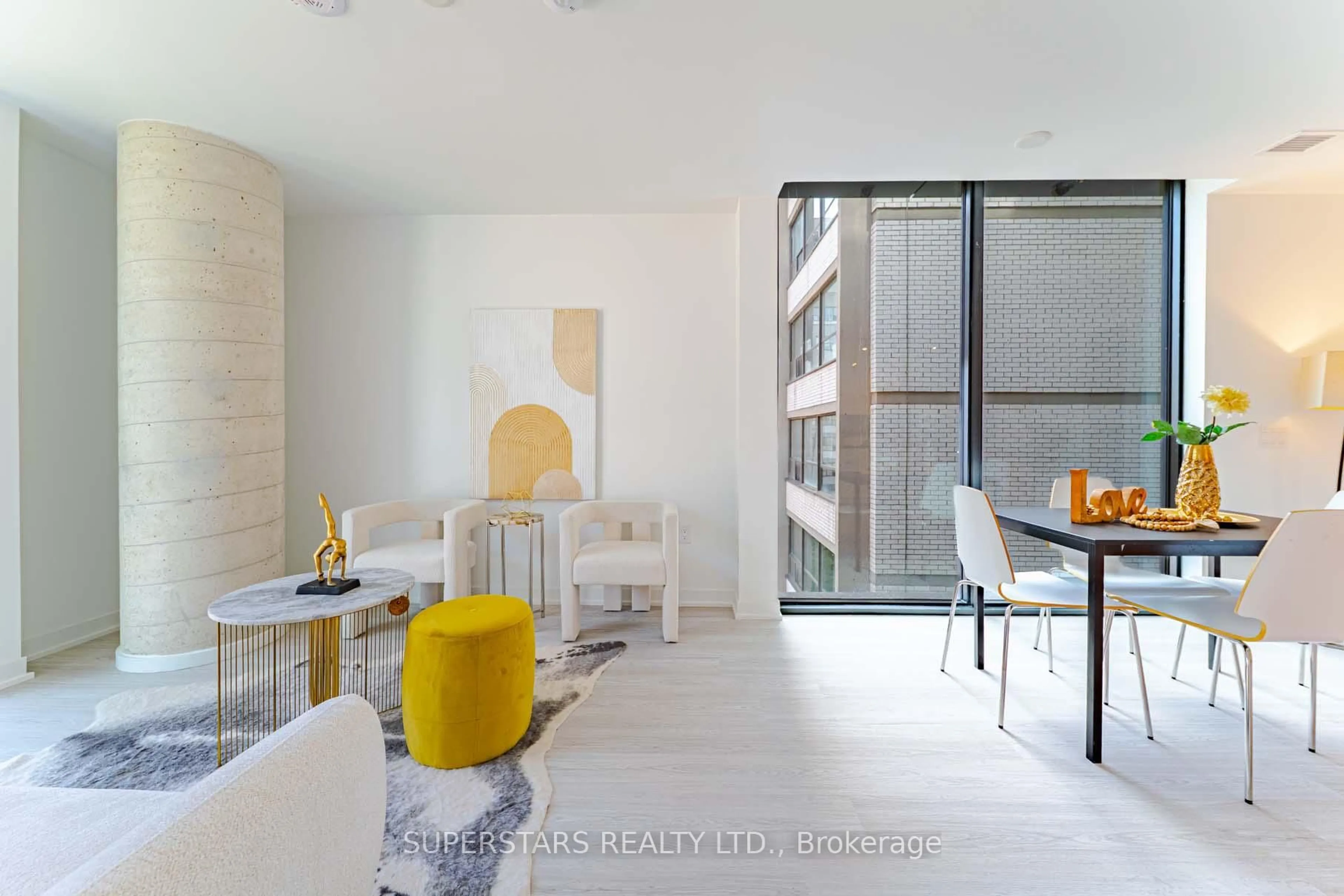 Unknown for 195 McCaul St #717, Toronto Ontario M5T 0E5