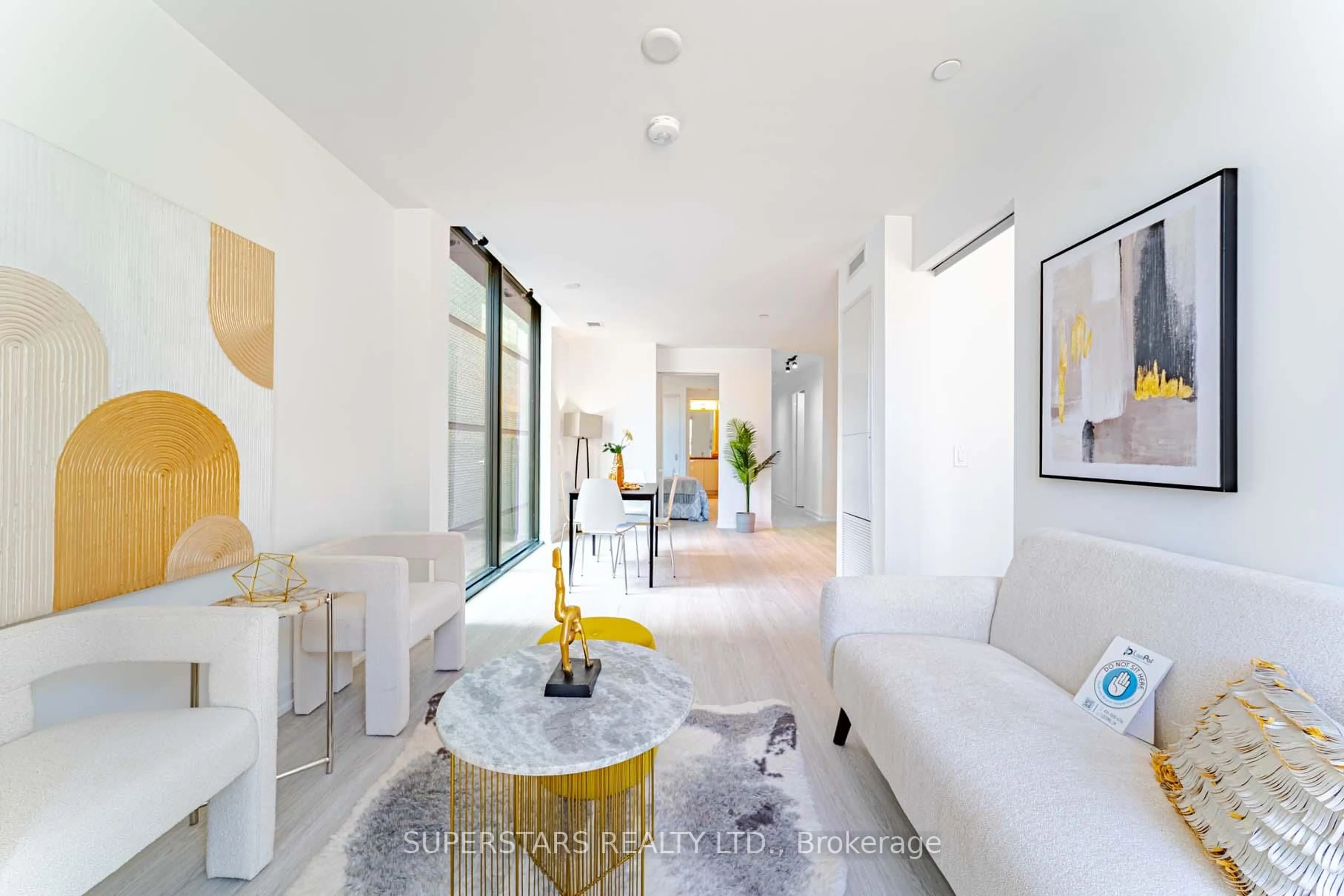 Unknown for 195 McCaul St #717, Toronto Ontario M5T 0E5