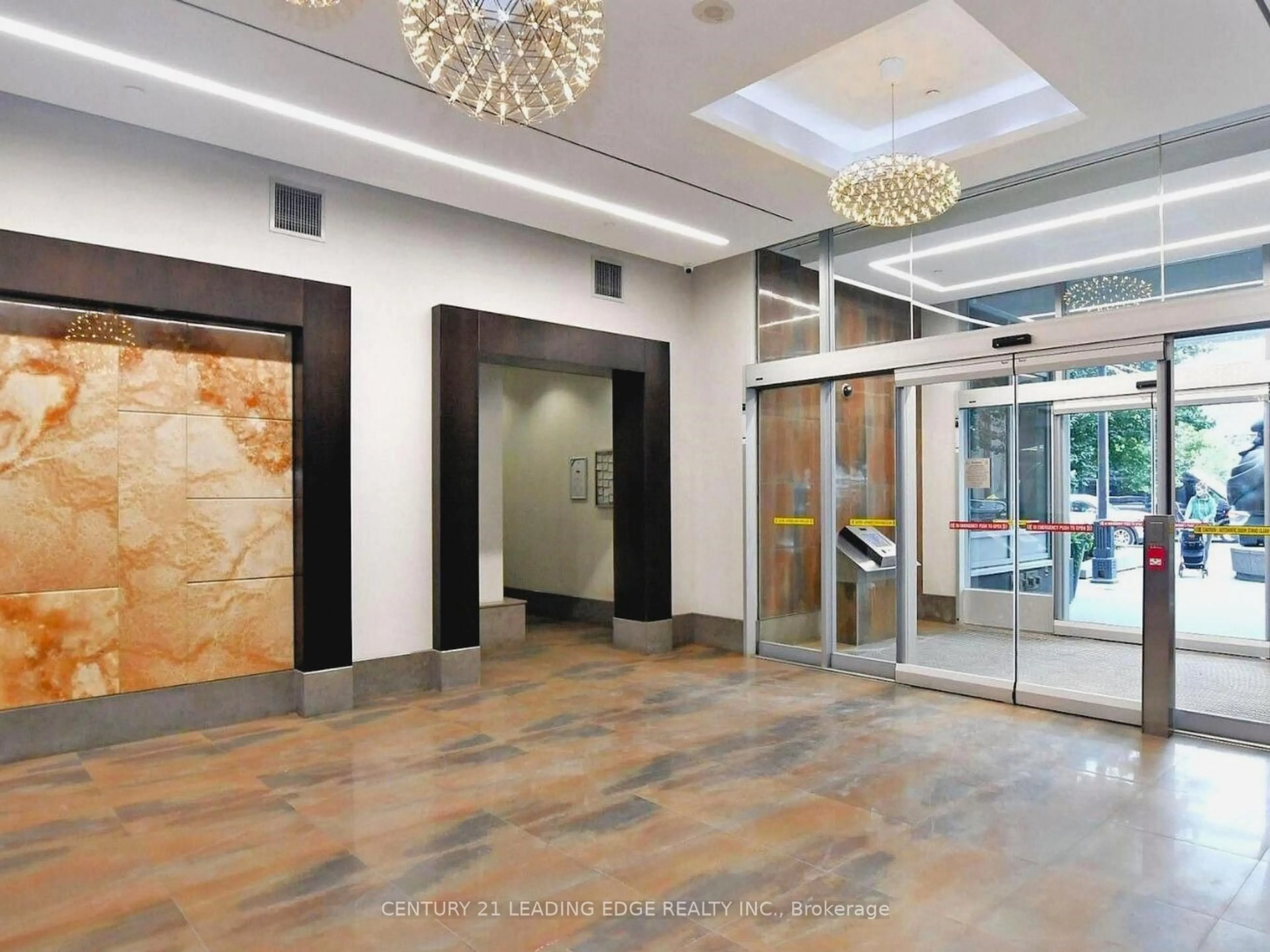 Indoor foyer for 18 Yonge St #2212, Toronto Ontario M5E 1Z8
