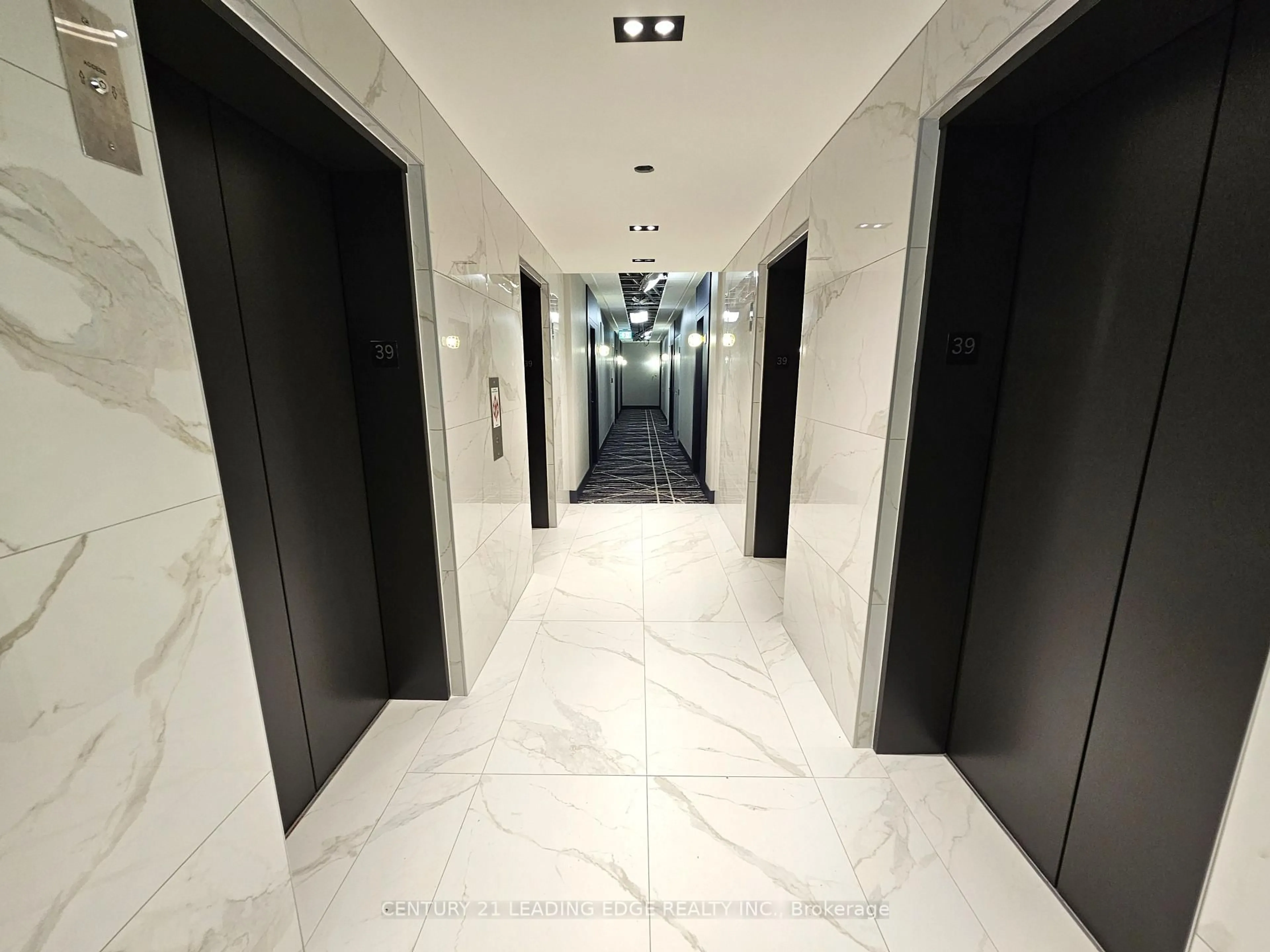 Indoor foyer for 18 Yonge St #2212, Toronto Ontario M5E 1Z8