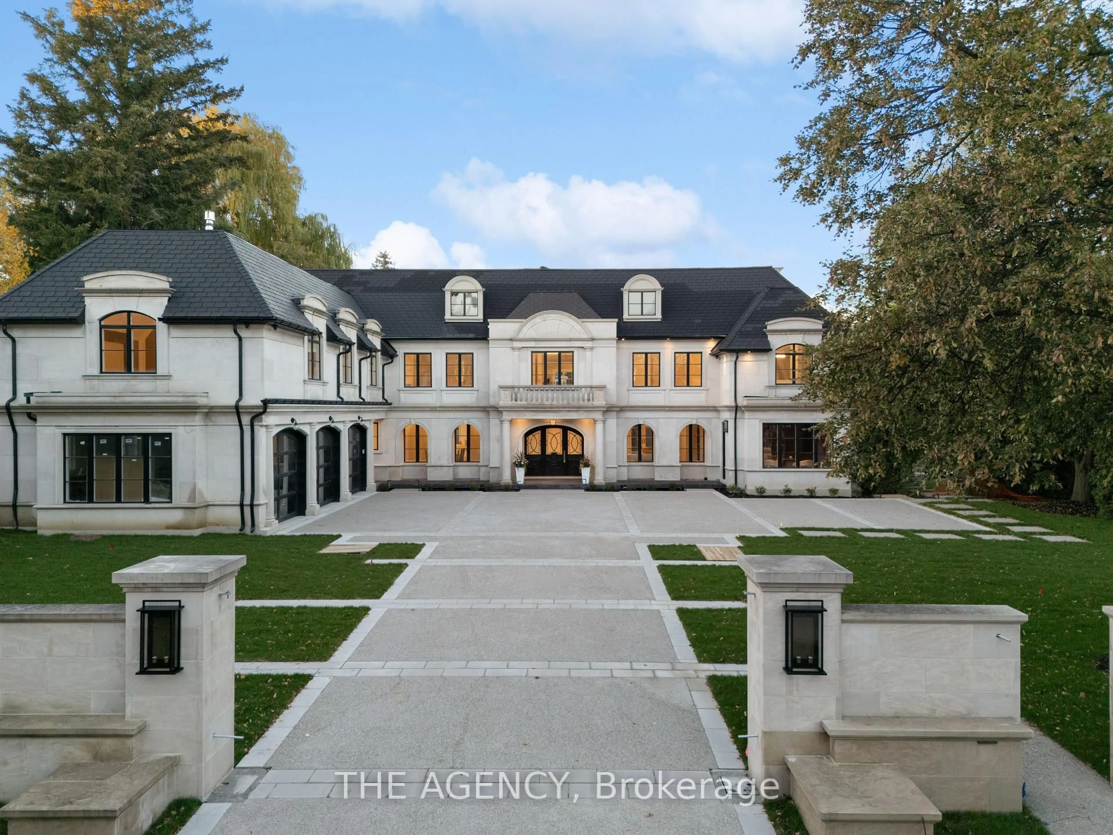 Unknown for 100 Bayview Rdge, Toronto Ontario M2L 1E6