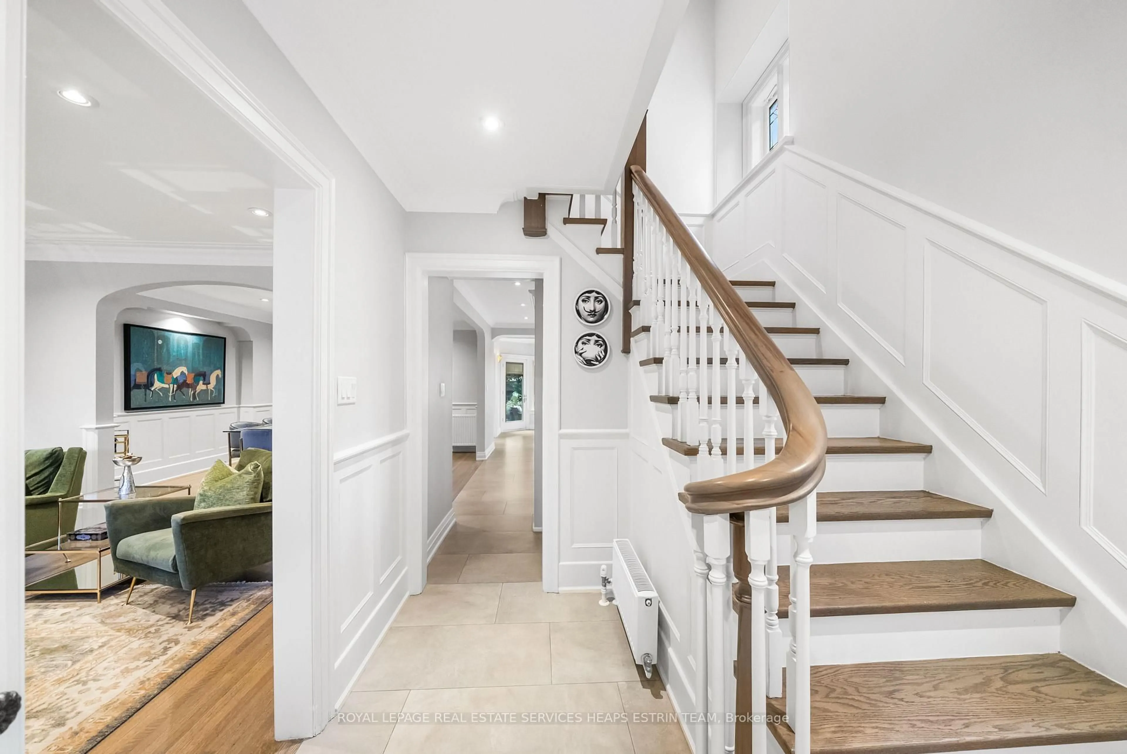 Unknown for 105 Airdrie Rd, Toronto Ontario M4G 1M4