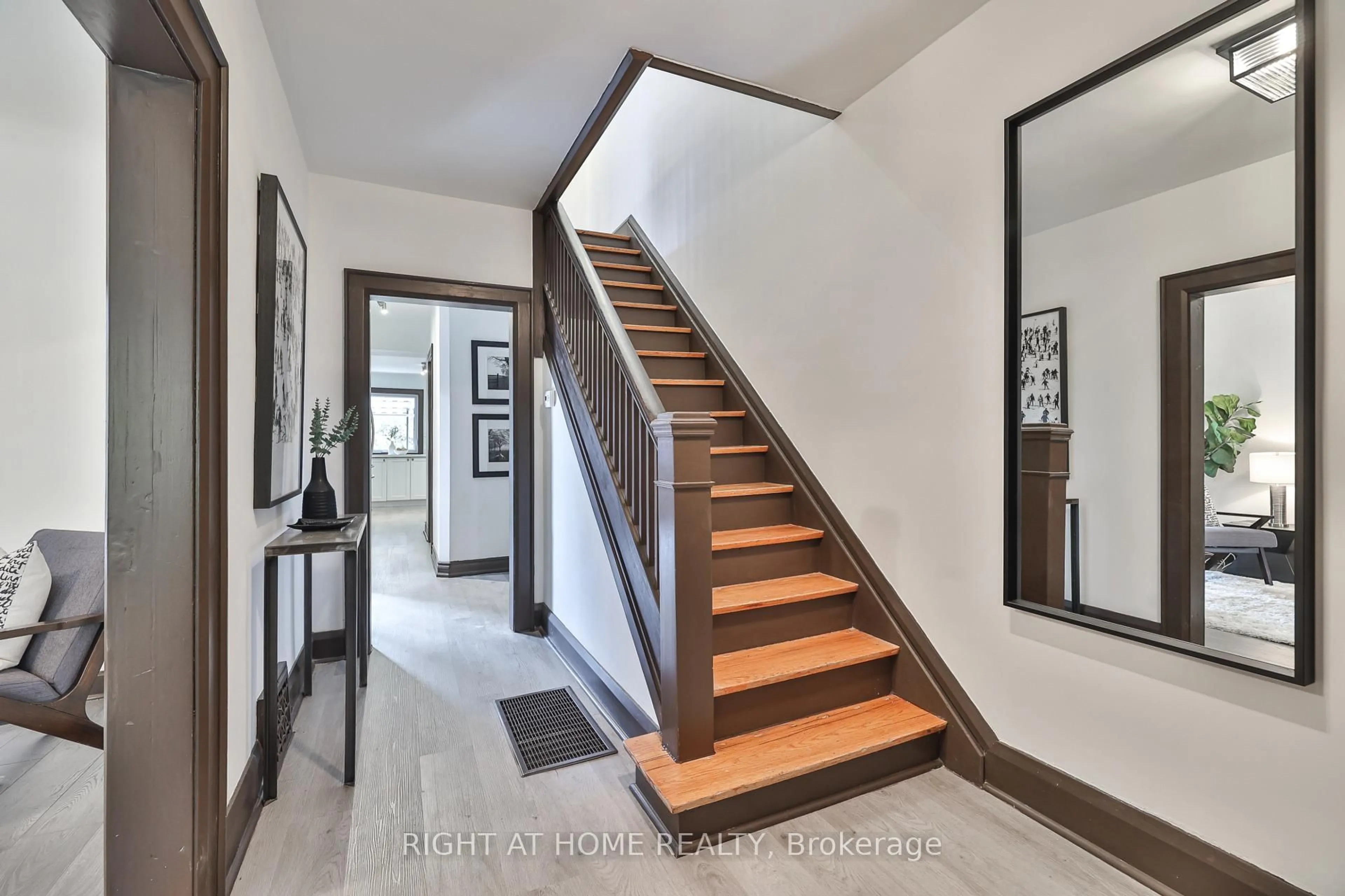 Indoor entryway for 20 Winona Dr, Toronto Ontario M6G 3S6