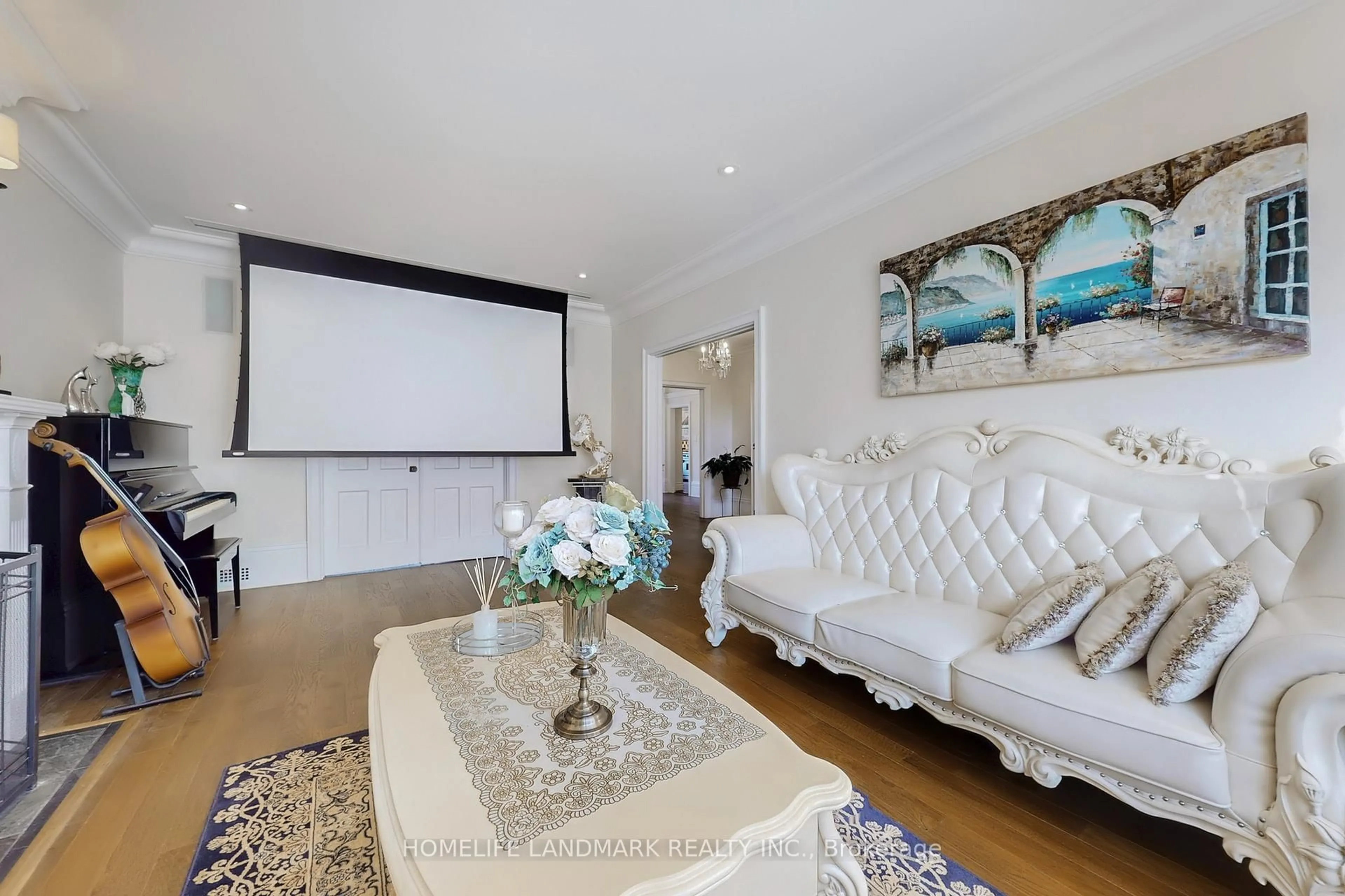 Home theater for 8 Killarney Rd, Toronto Ontario M5P 1L8