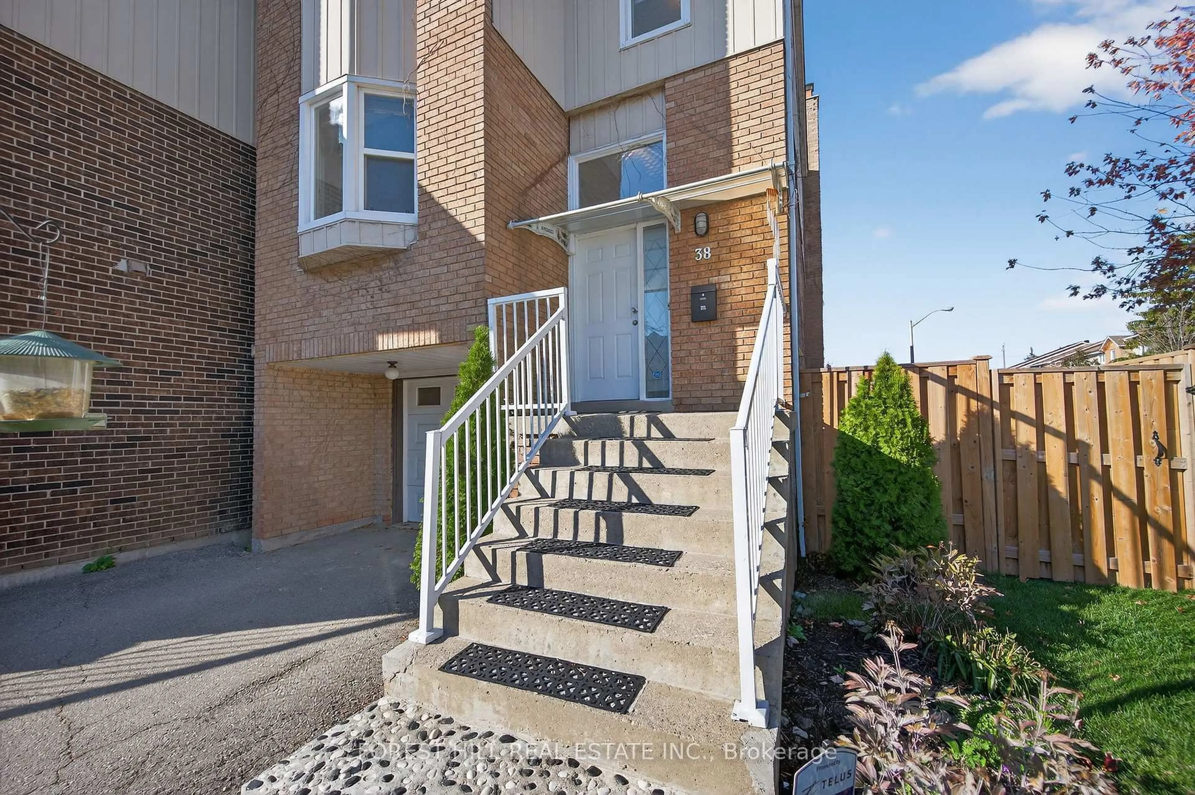 Unknown for 38 Carnival Crt, Toronto Ontario M2R 3T8