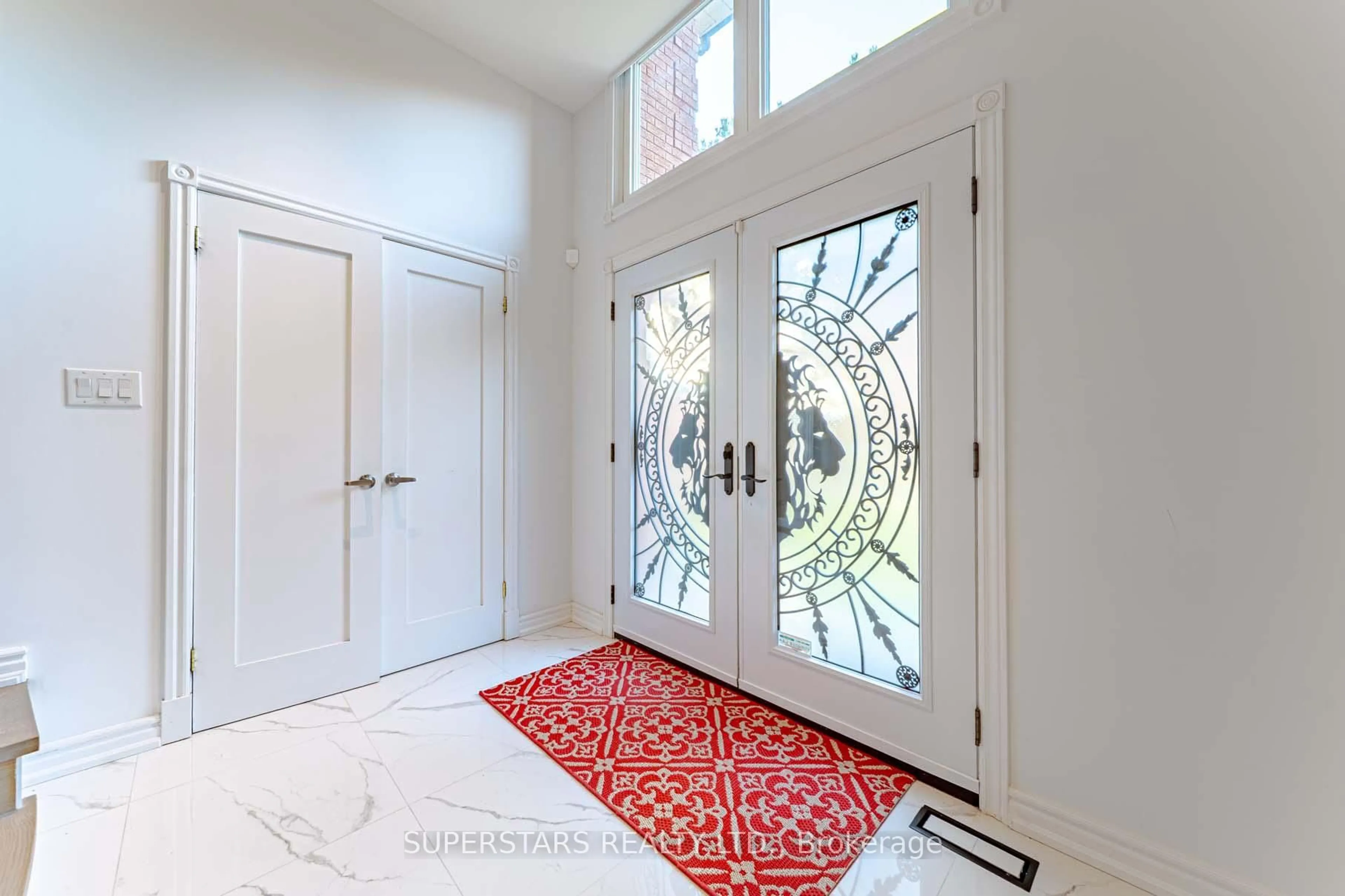 Indoor entryway for 42 Grangemill Cres, Toronto Ontario M3B 2J2