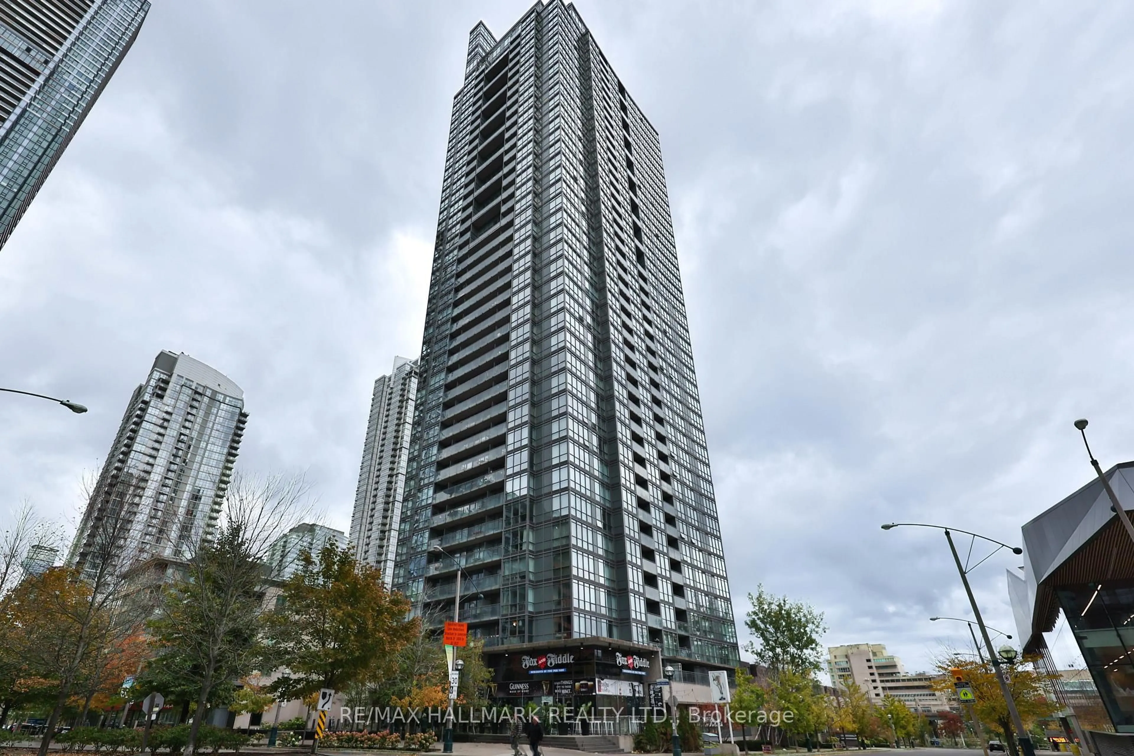 Unknown for 15 Fort York Blvd #2503, Toronto Ontario M5V 3Y4