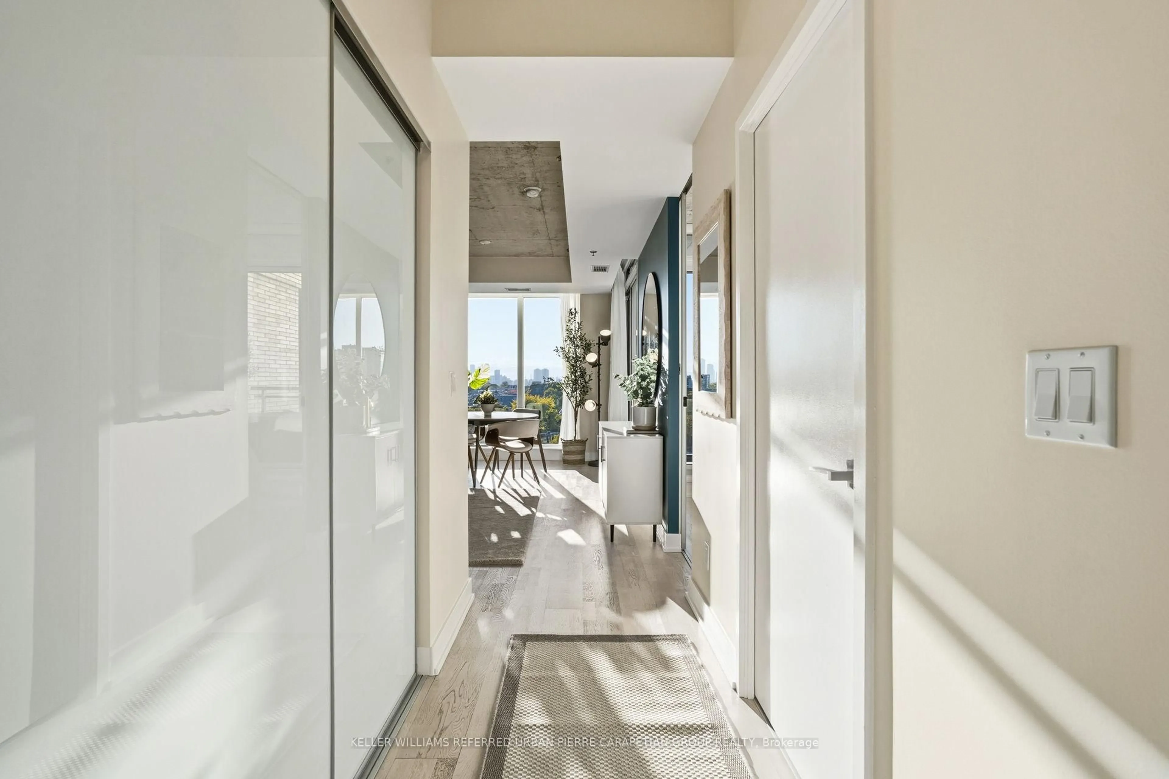 Indoor foyer for 20 Minowan Miikan Ave #1012, Toronto Ontario M6J 0E5