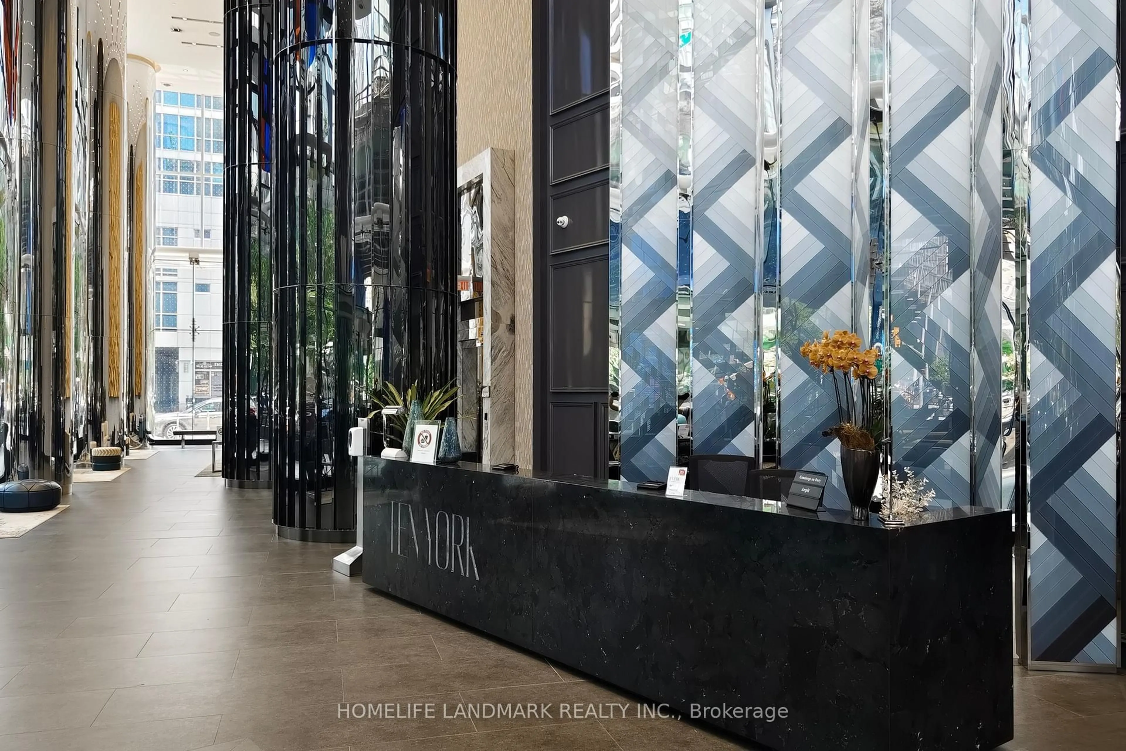 Lobby for 10 York St #5510, Toronto Ontario M5J 0E1
