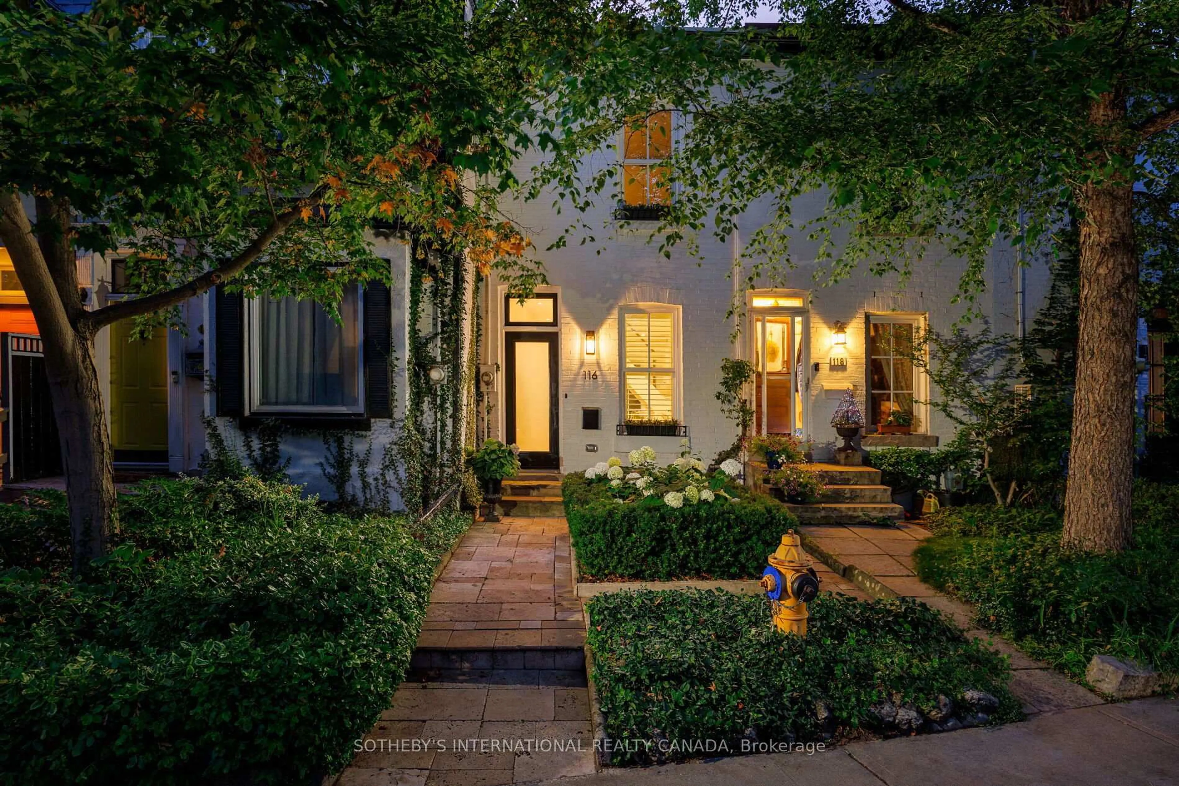 Unknown for 116 Shaftesbury Ave, Toronto Ontario M4T 1A5