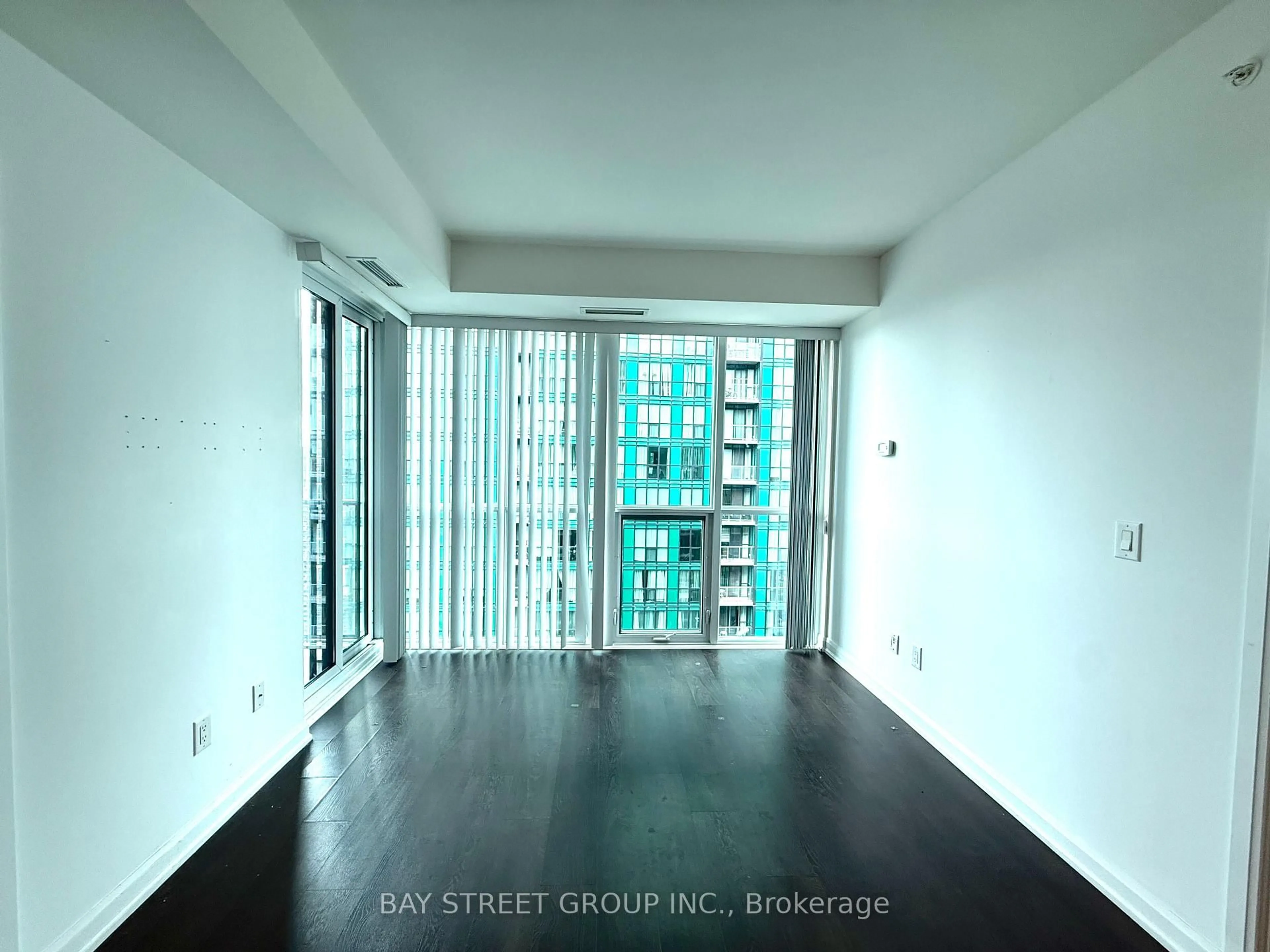 Indoor foyer for 11 Bogert Ave #3209, Toronto Ontario M2N 1K4