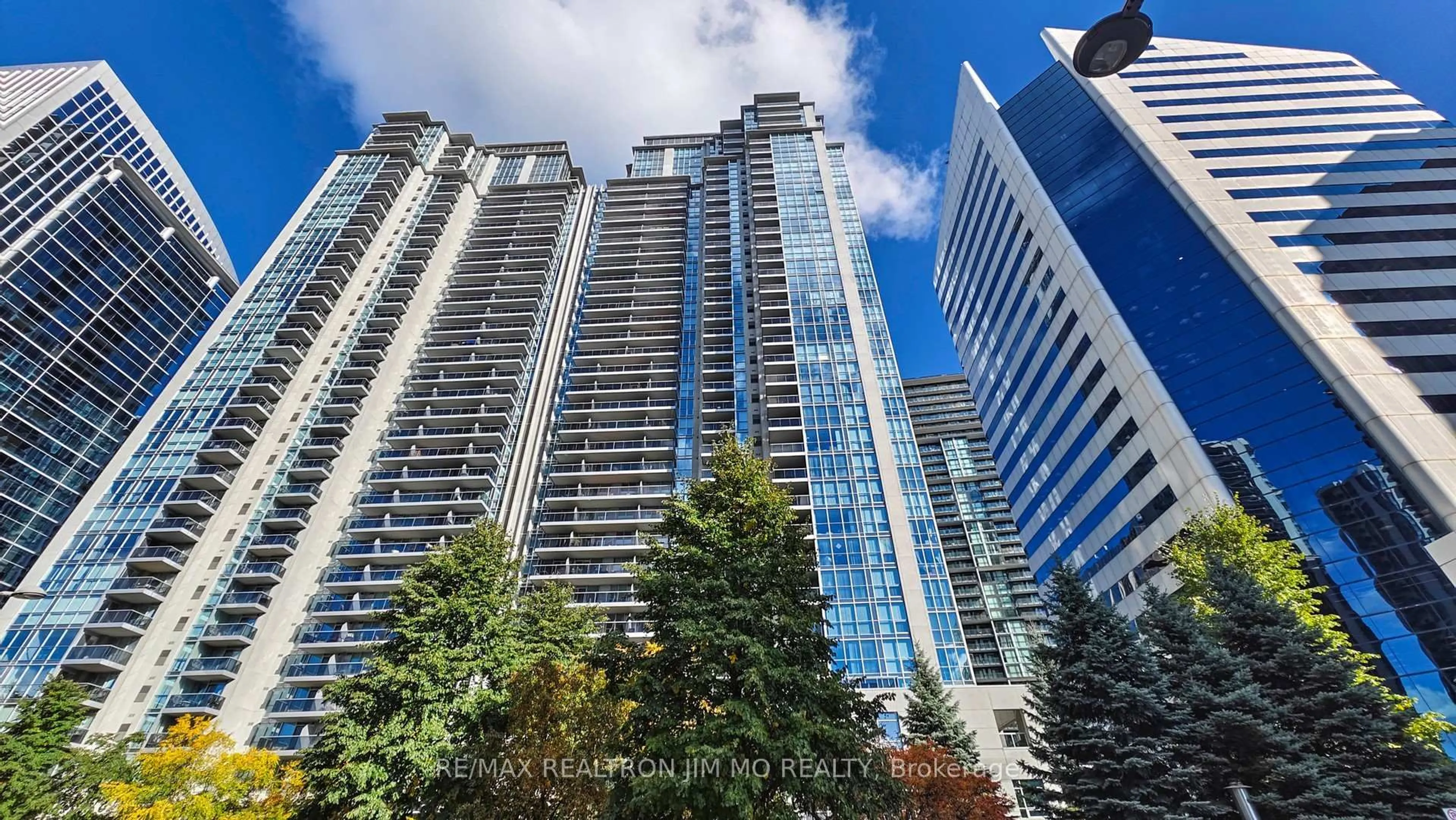 A pic from outside/outdoor area/front of a property/back of a property/a pic from drone, city buildings view from balcony for 4978 Yonge St #3106, Toronto Ontario M2N 7G8