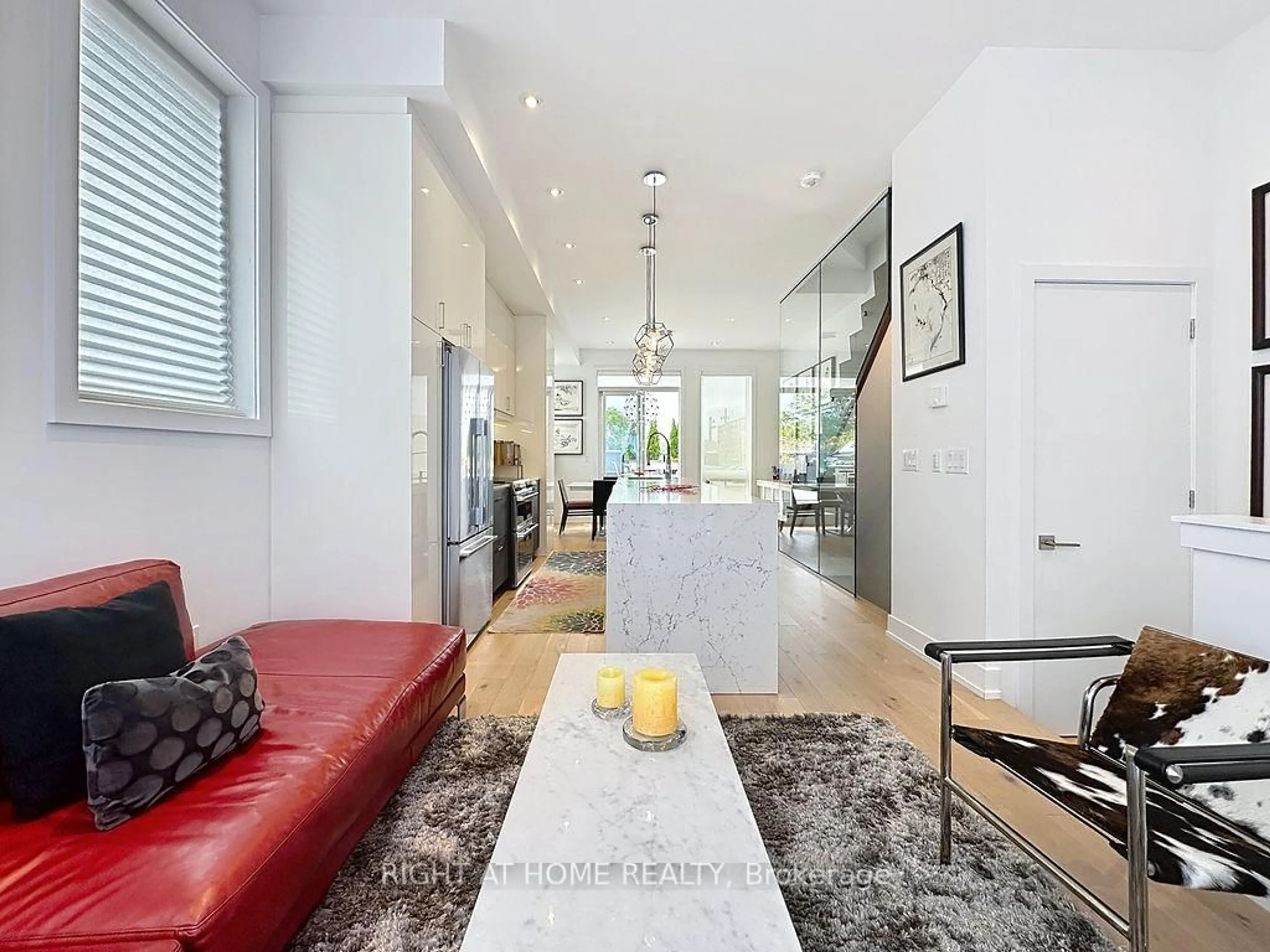 Unknown for 46 Perth Ave, Toronto Ontario M6R 2C1