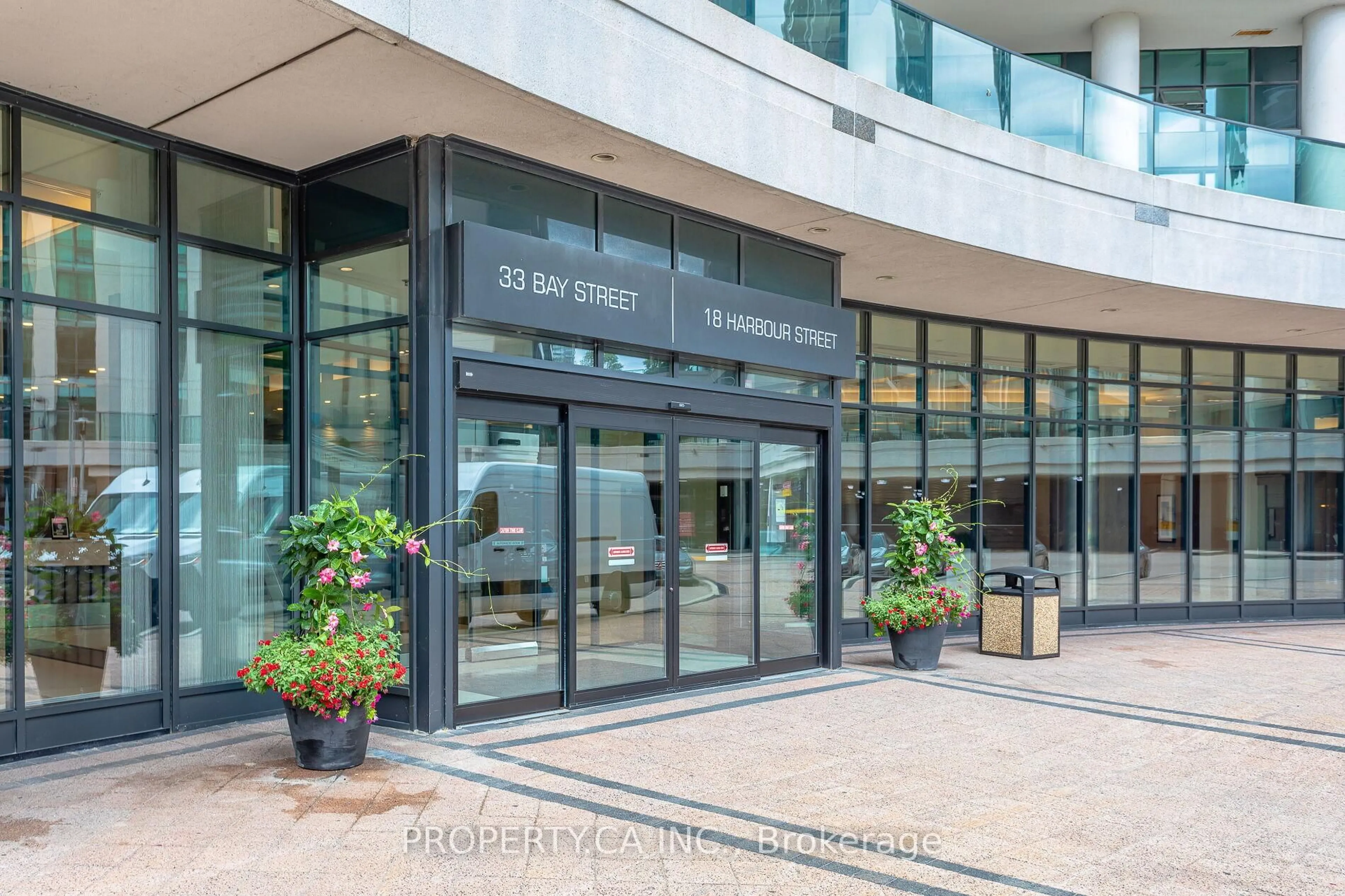 Indoor foyer for 33 Bay St #1604, Toronto Ontario M5J 2Z3
