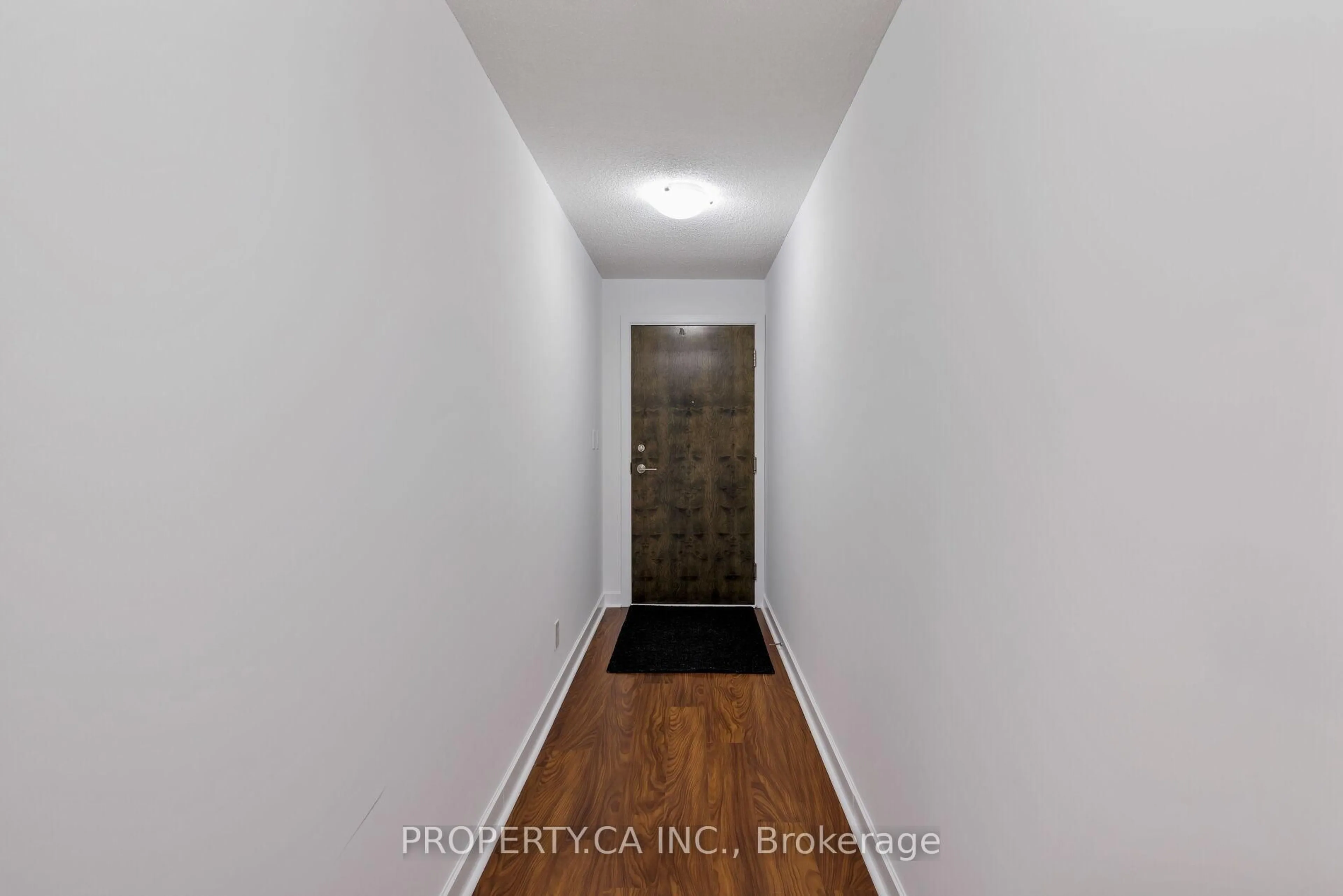 Indoor entryway for 33 Bay St #1604, Toronto Ontario M5J 2Z3