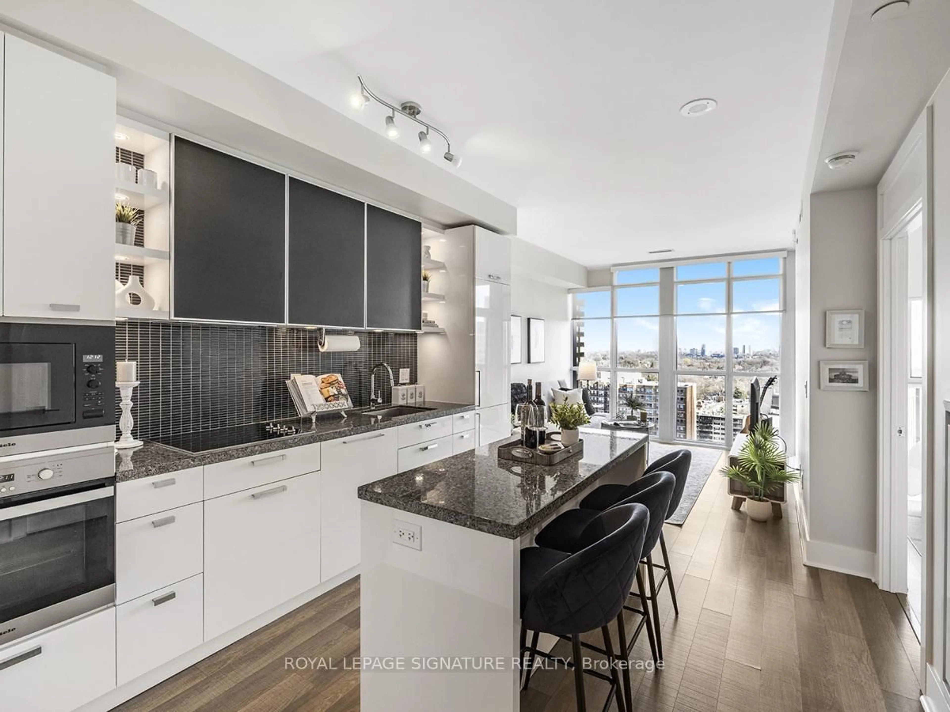 Open concept kitchen, unknown for 32 Davenport Rd #1704, Toronto Ontario M5R 0B5