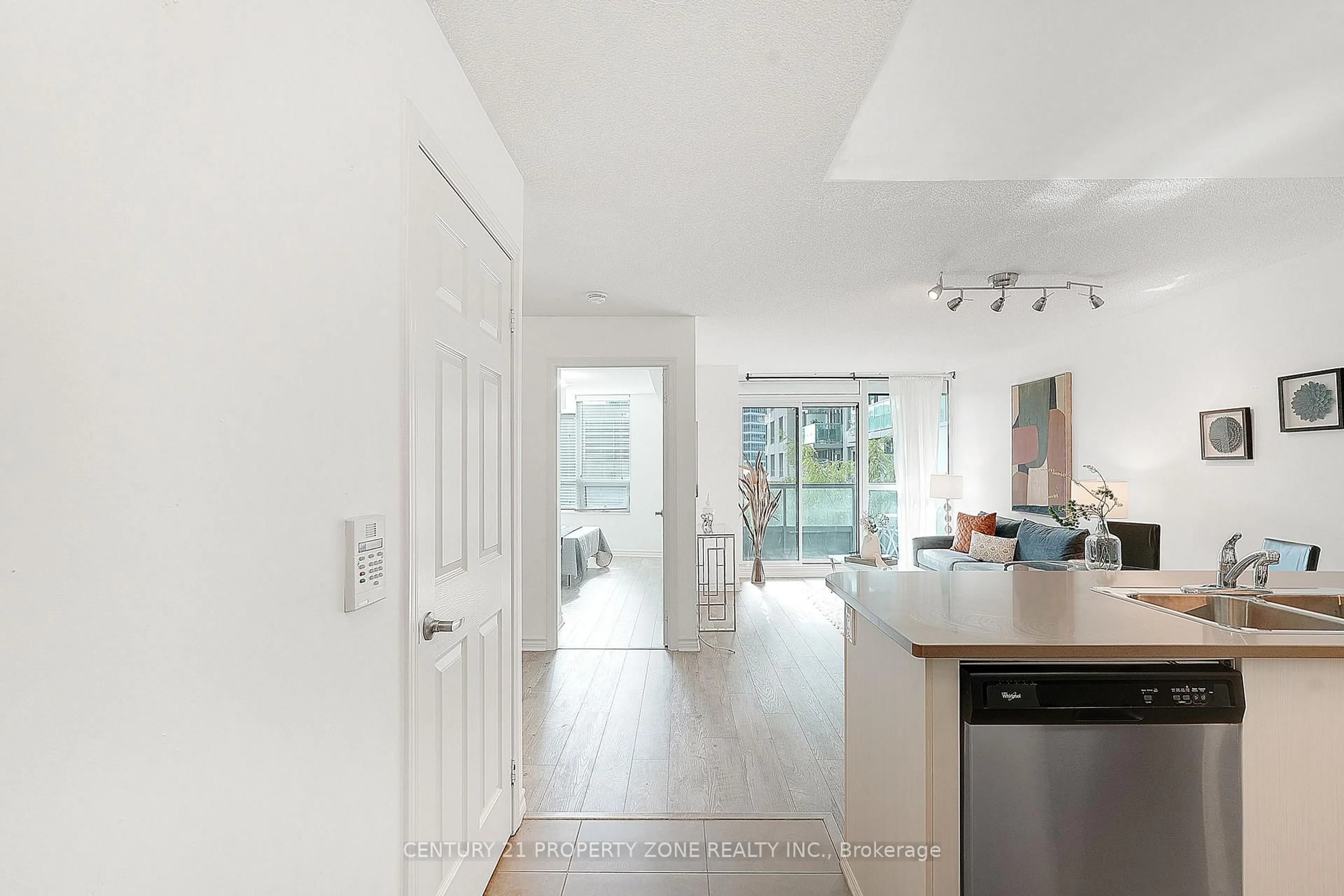 Unknown for 25 Lower Simcoe St #527, Toronto Ontario M5J 3A1