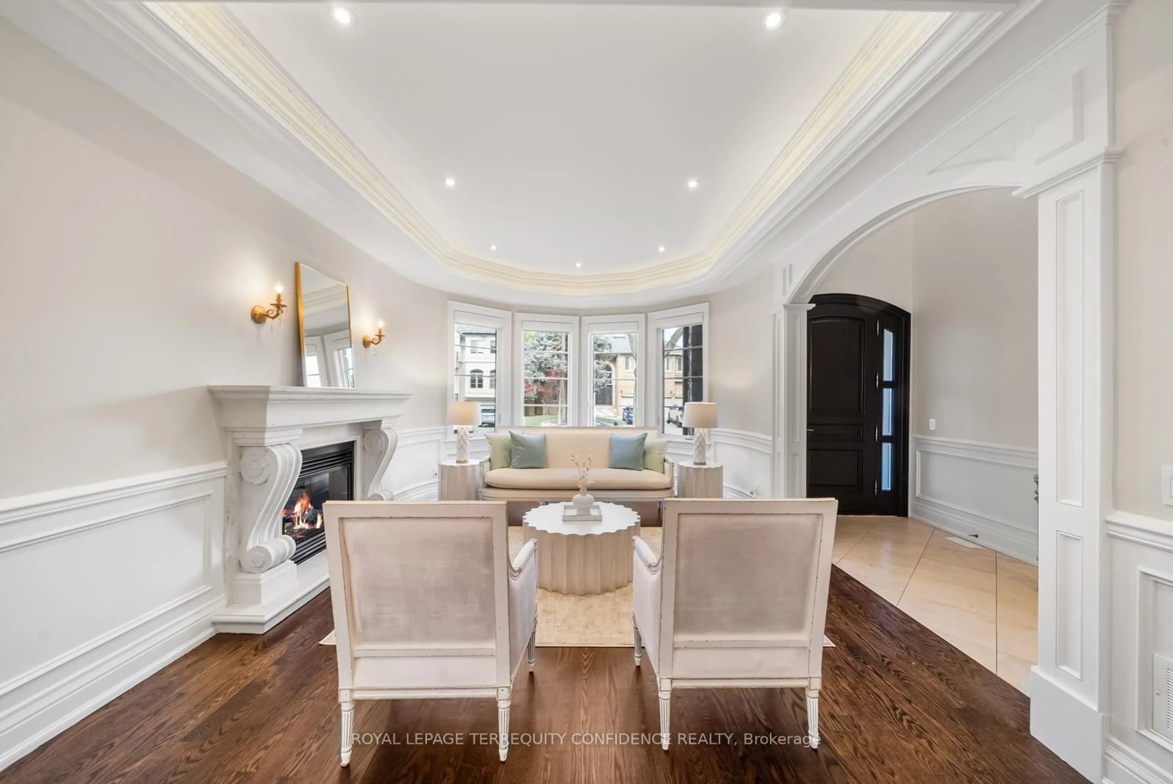 Dining room, unknown for 255 Dunview Ave, Toronto Ontario M2N 4J3