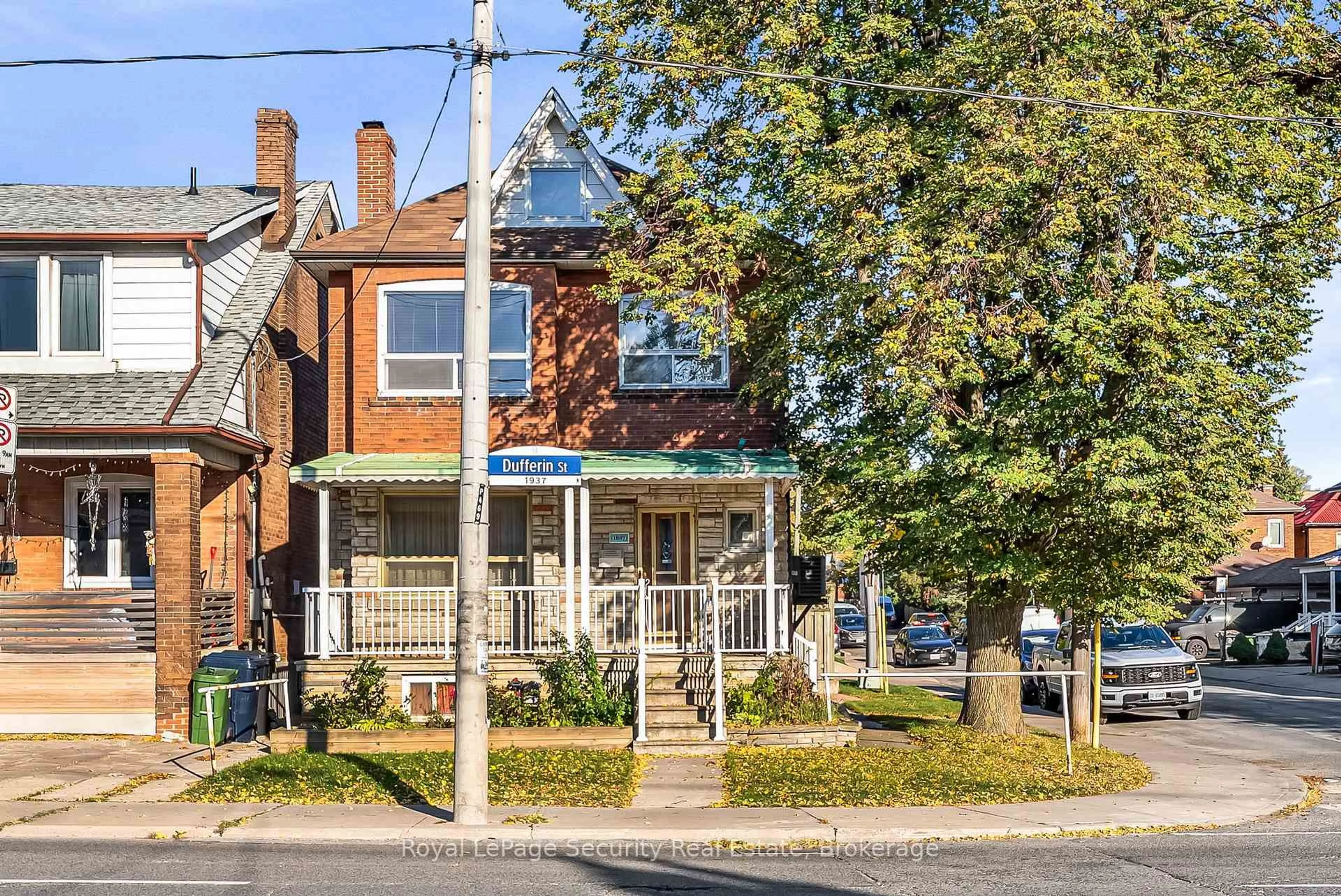 Home with brick exterior material, street for 1937 Dufferin St, Toronto Ontario M6E 3P8