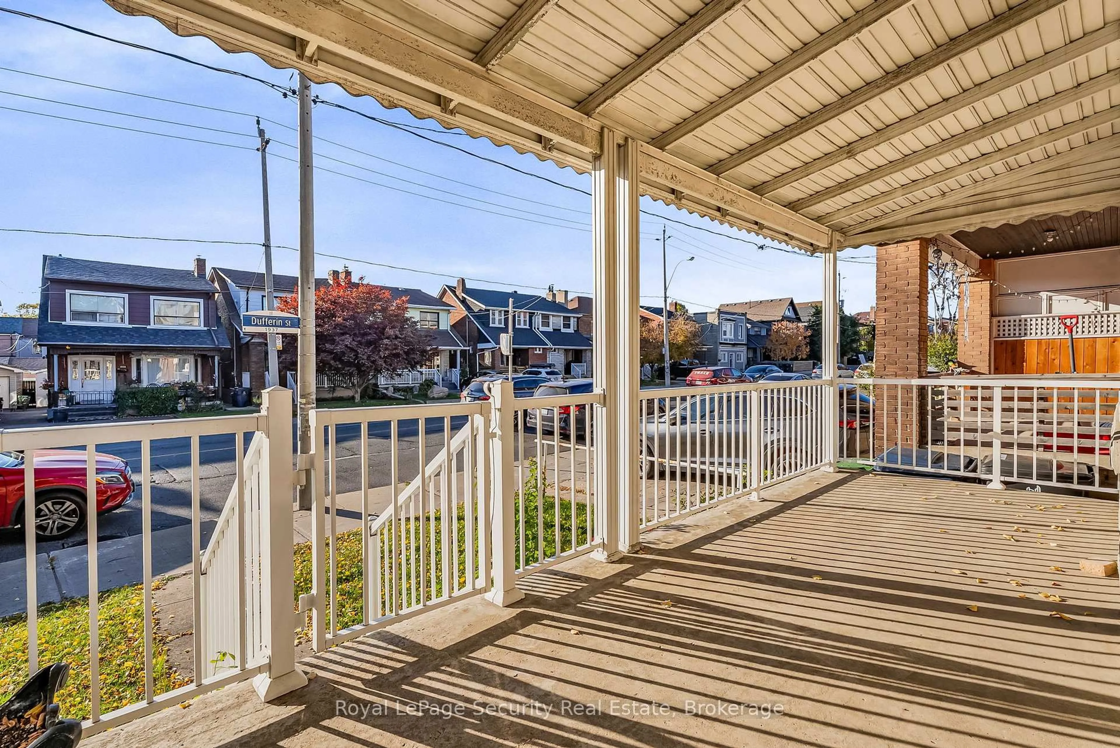 Patio, unknown for 1937 Dufferin St, Toronto Ontario M6E 3P8