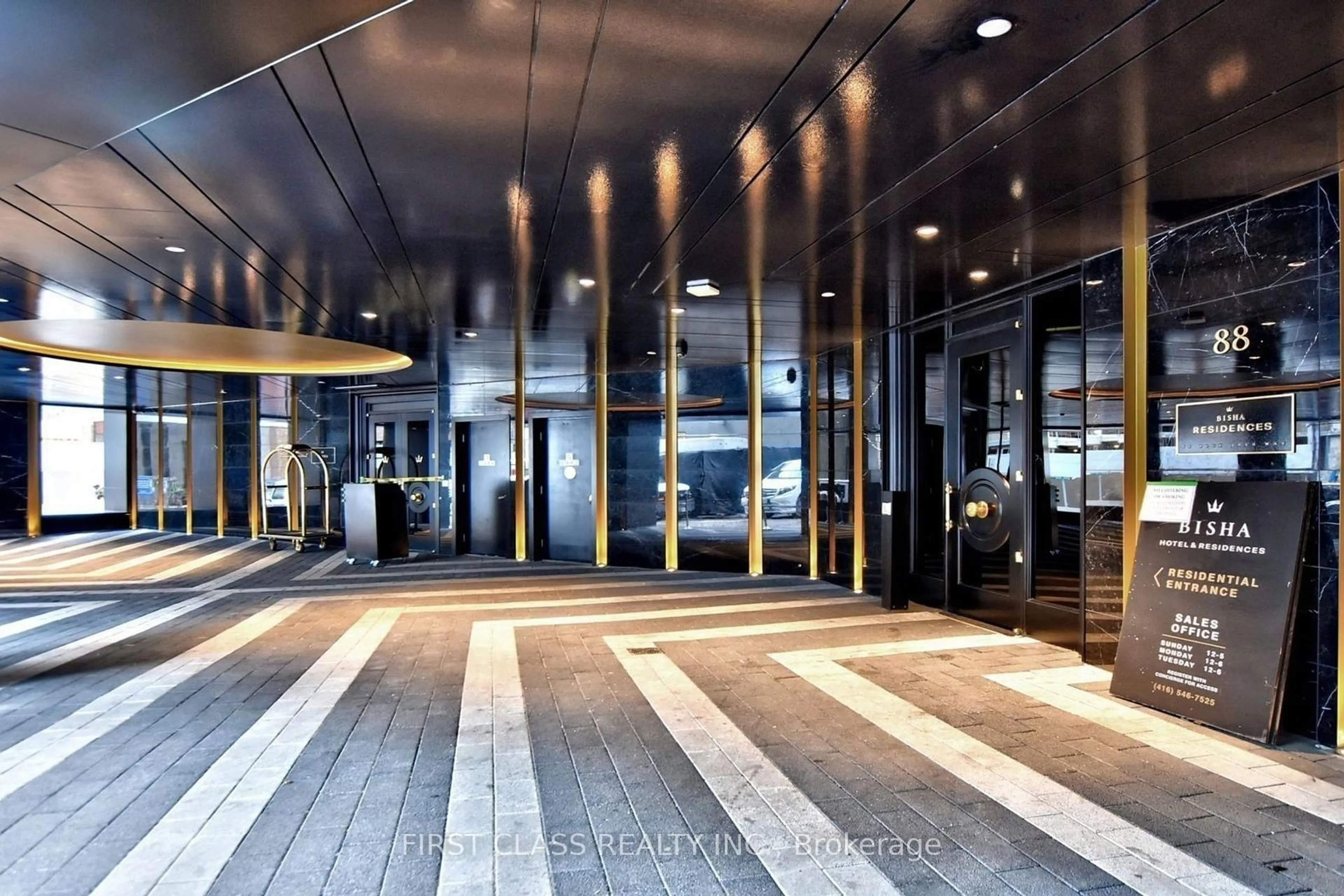 Indoor foyer for 88 Blue Jays Way #2708, Toronto Ontario M5V 0L7