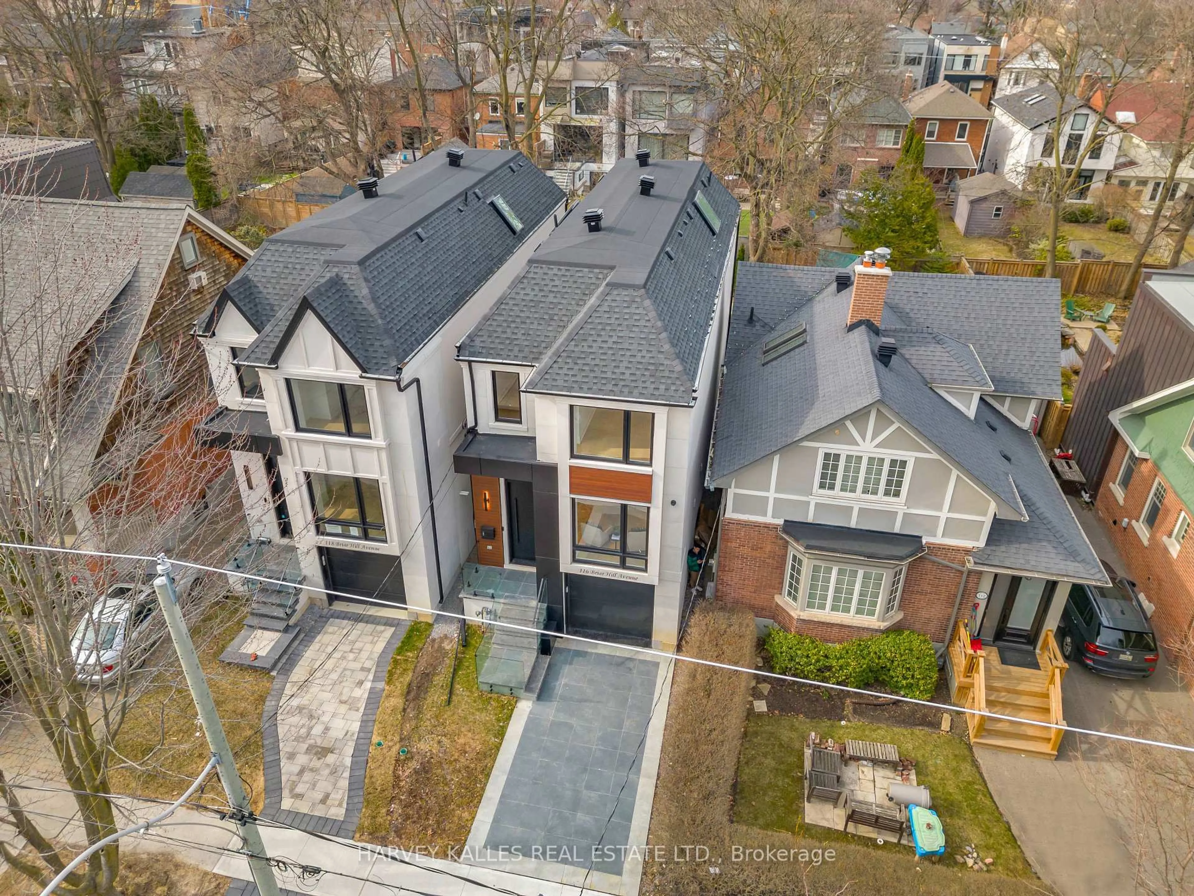 A pic from outside/outdoor area/front of a property/back of a property/a pic from drone, city buildings view from balcony for 116 Briar Hill Ave, Toronto Ontario M4R 1H9